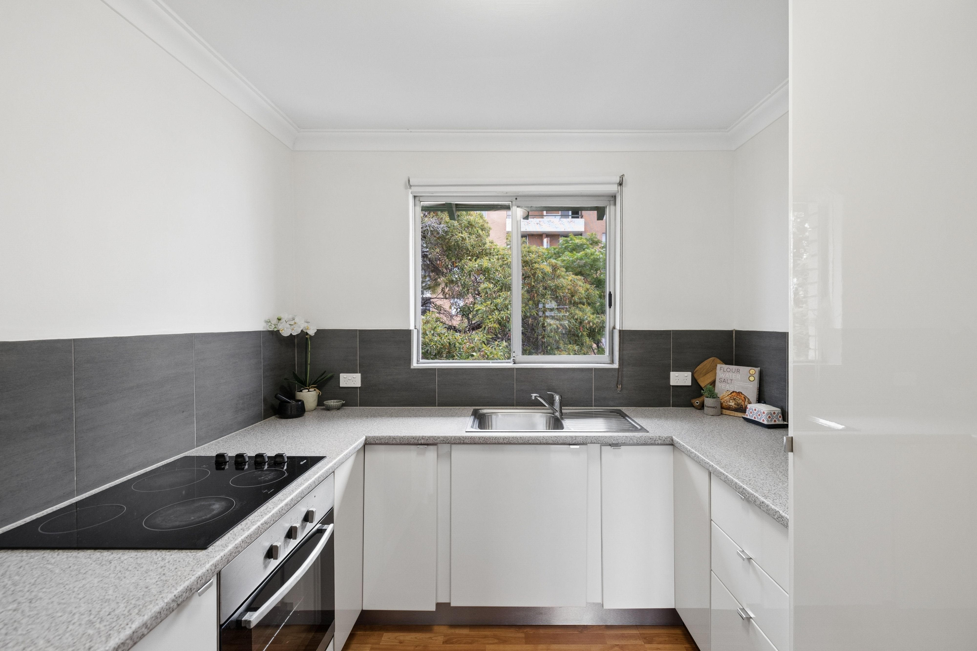 15/72 King George Street — photo 15 of 30