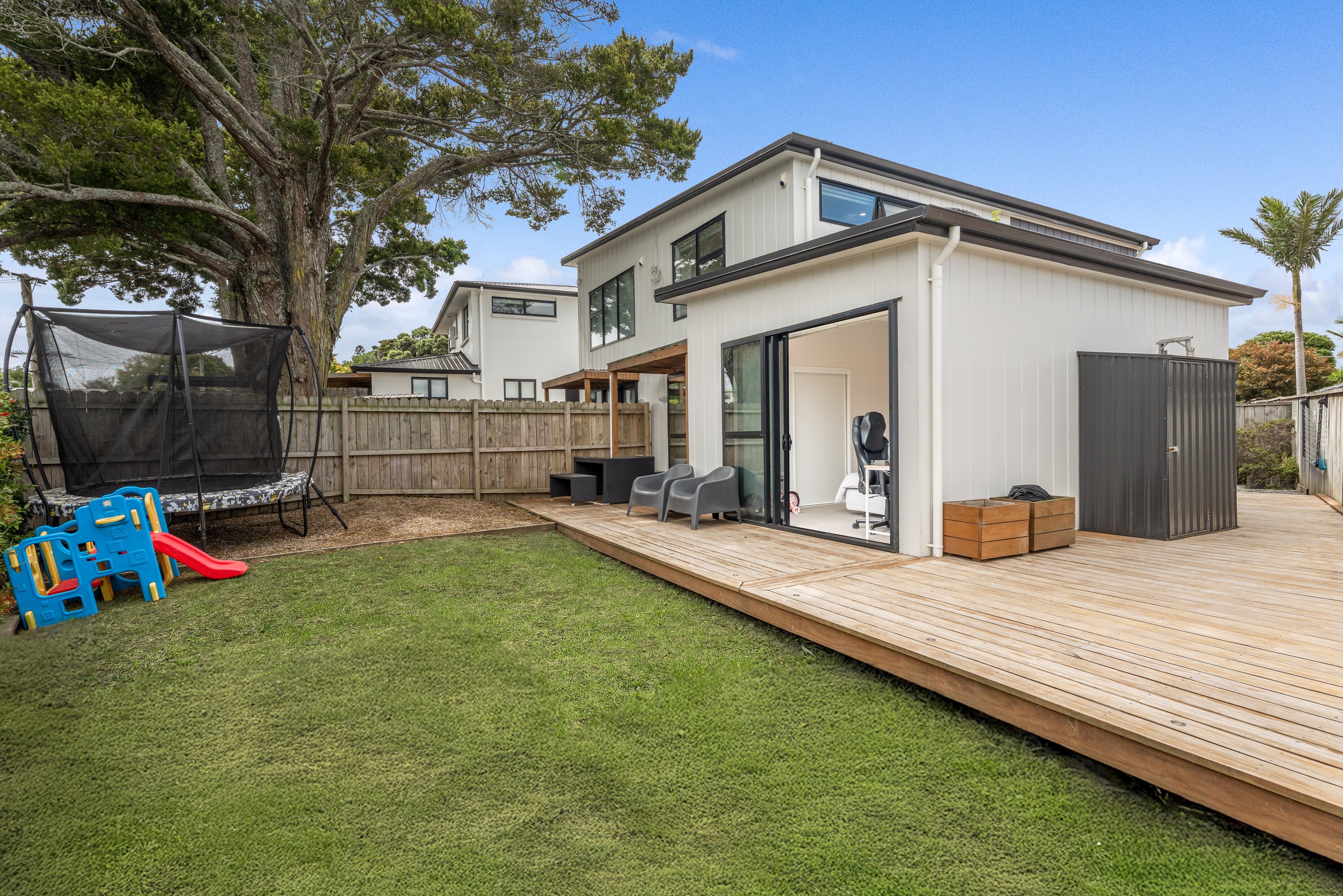 2/48 Wallace Road, Papatoetoe, Manukau City
