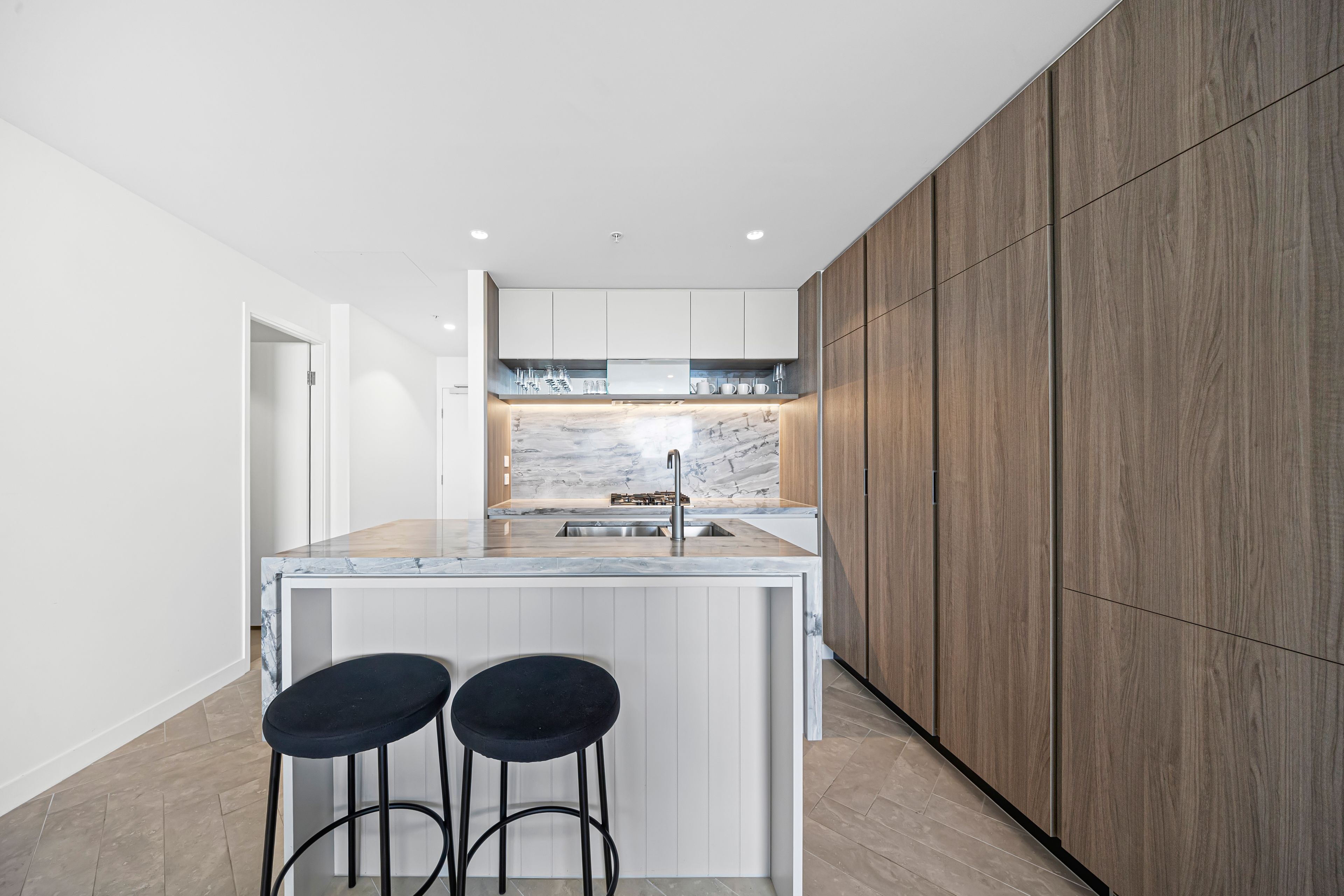 5709/8 Margaret Street — photo 4 of 26