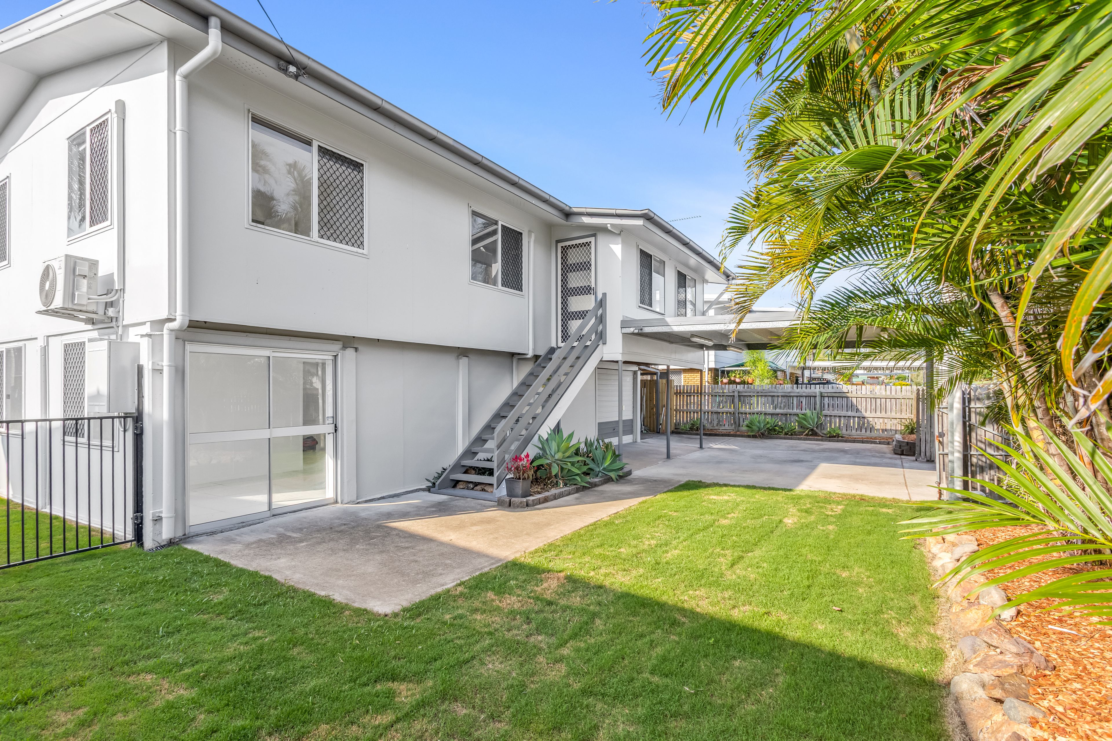 18 Westmoreland Street, Kawana QLD 4701