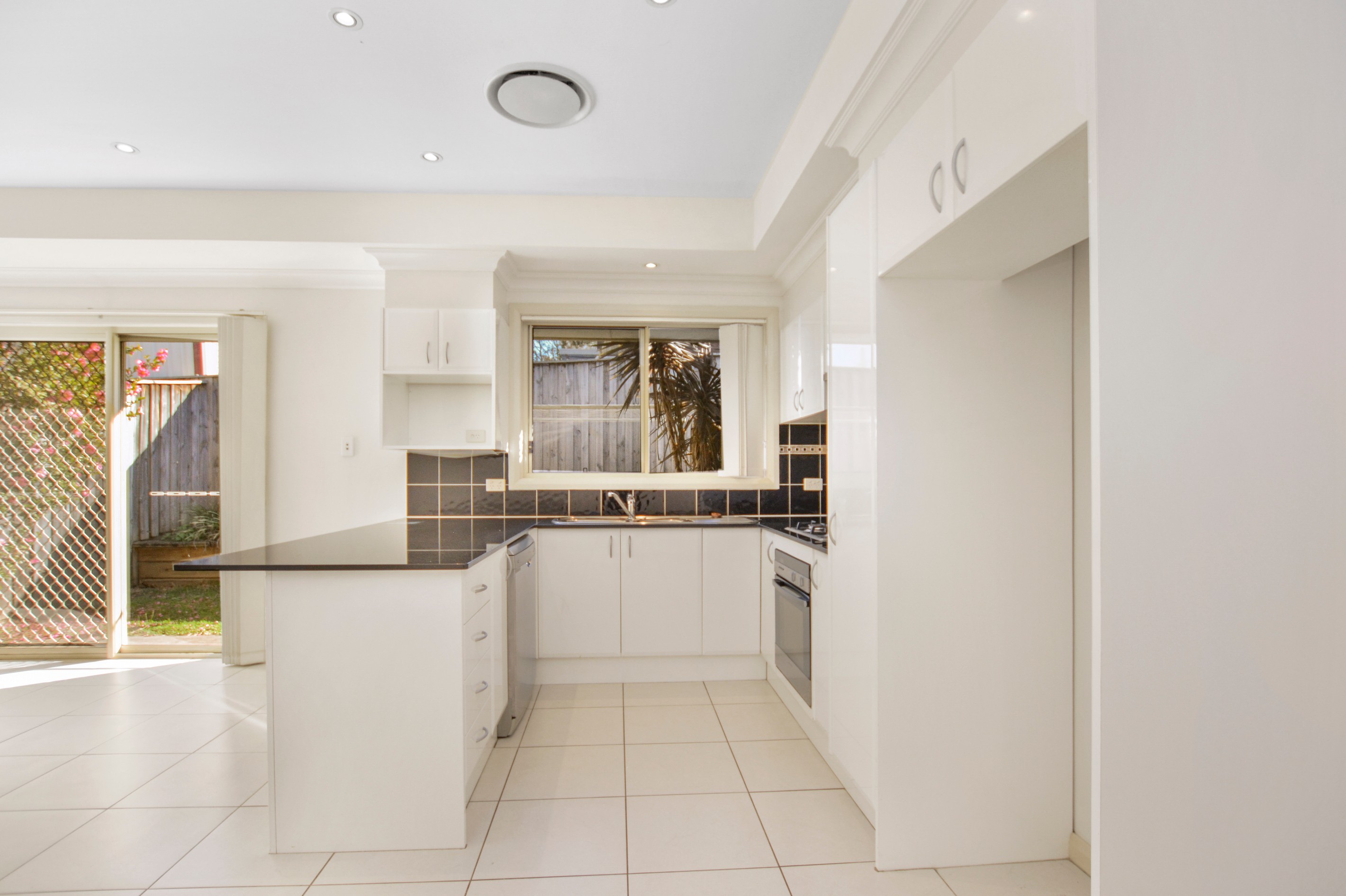 2/100 Agincourt Road, Marsfield, NSW 2122
