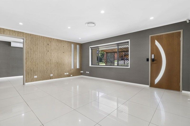 10 Kidd Street, Robertson, QLD 4109