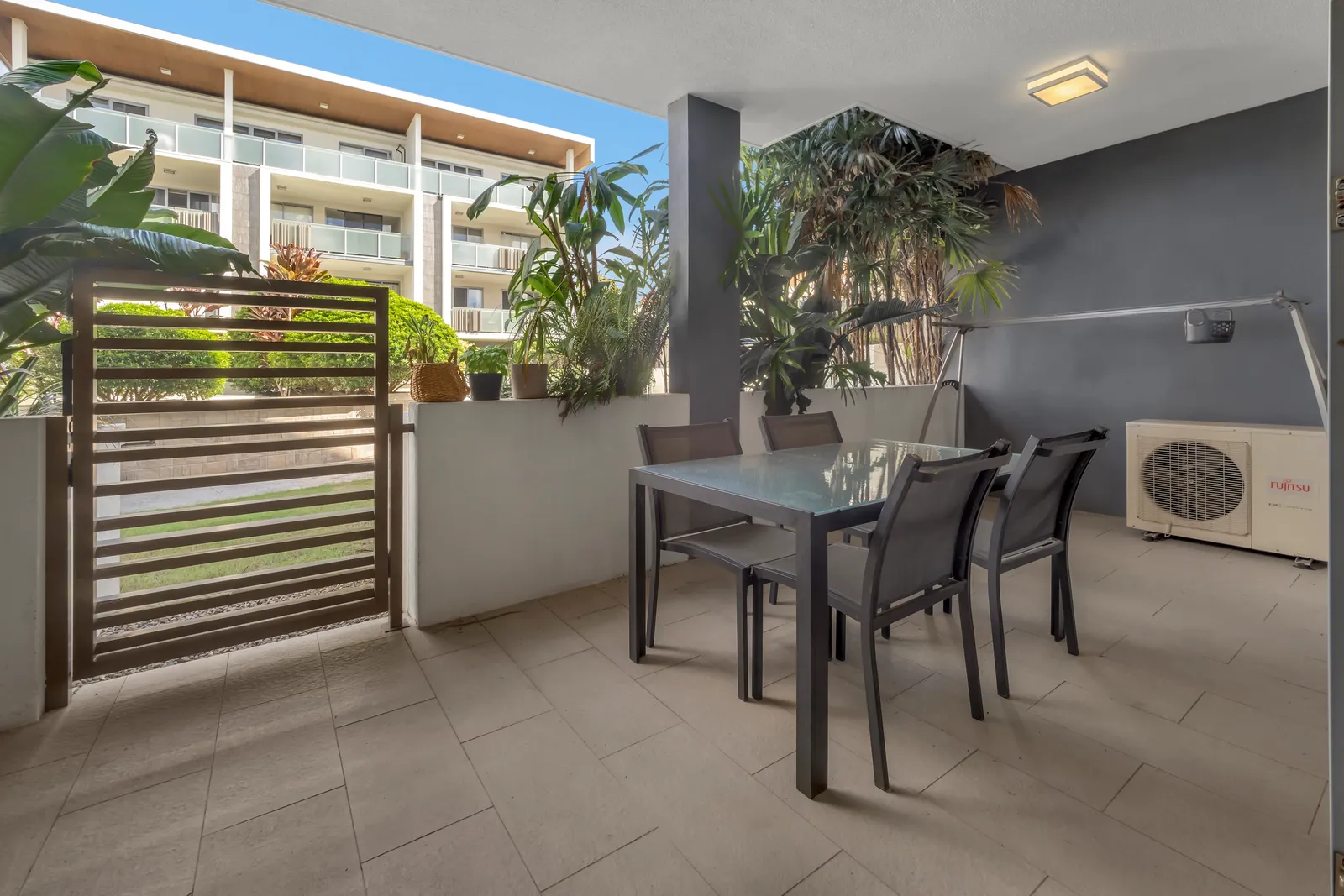 1002/8 Lochaber Street, Dutton Park
