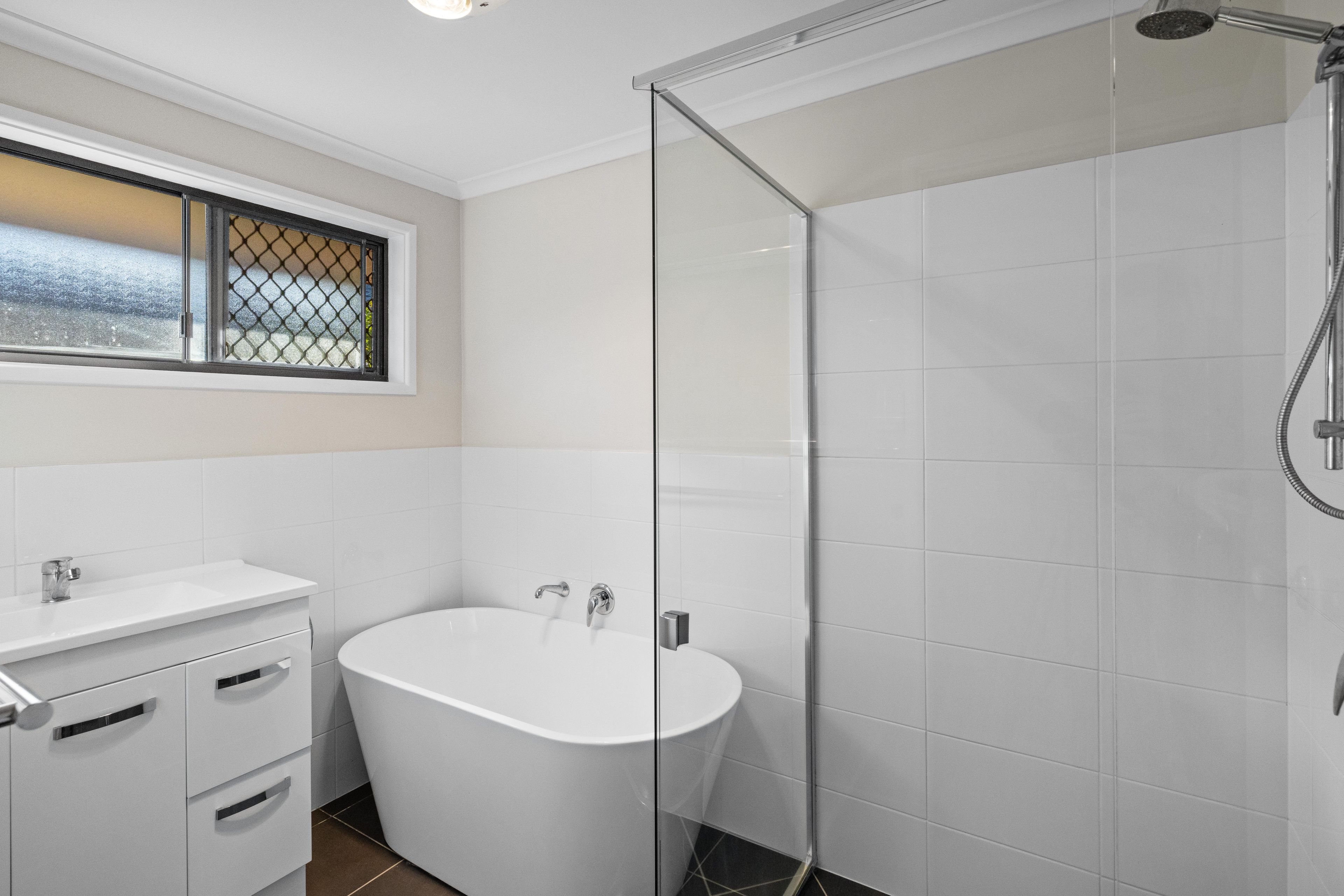 253 Nicklin Way, Warana, QLD 4575