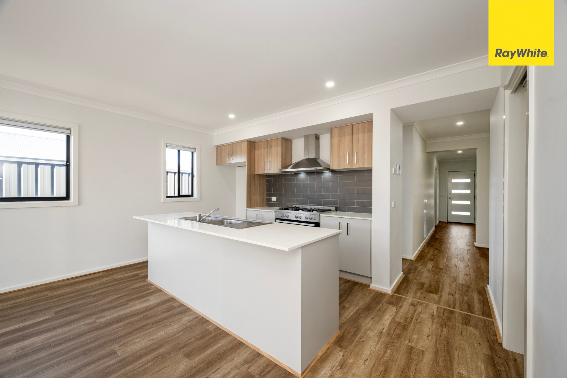 10 Bonito Street, Melton South, VIC 3338