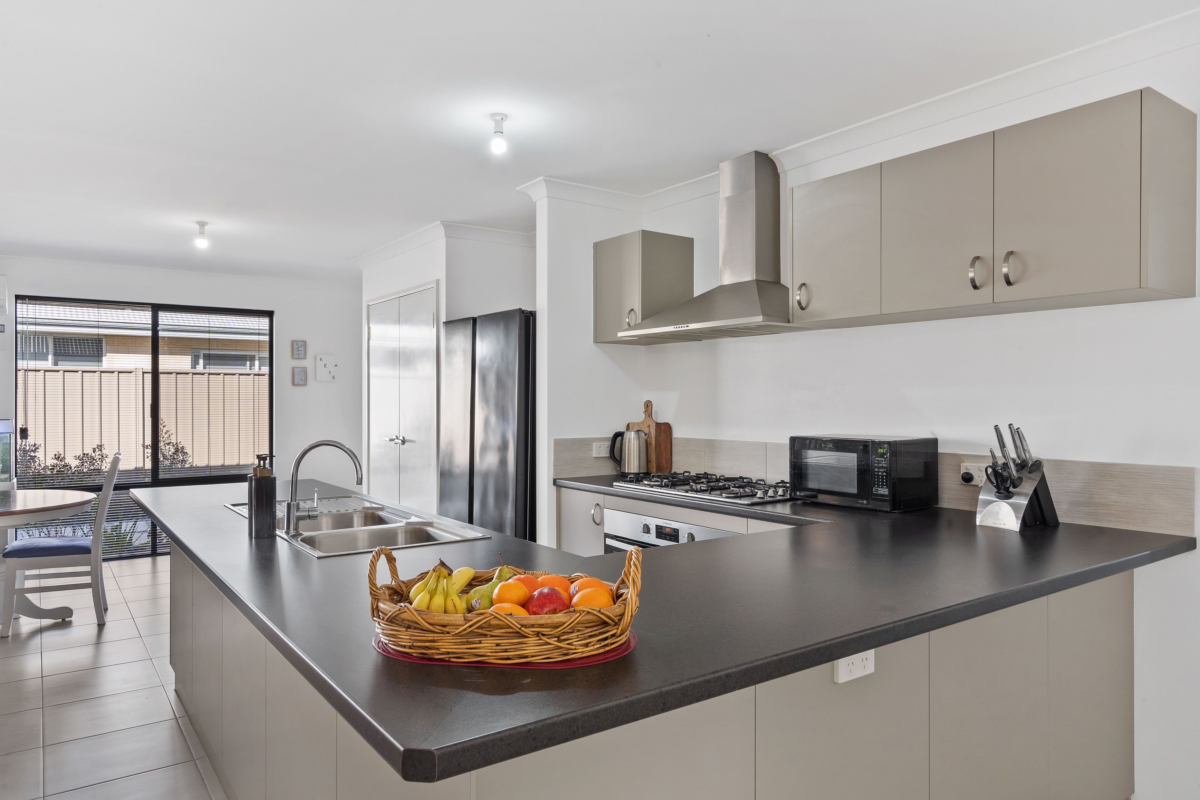 14 Newmarket Road, Meadow Springs, WA 6210