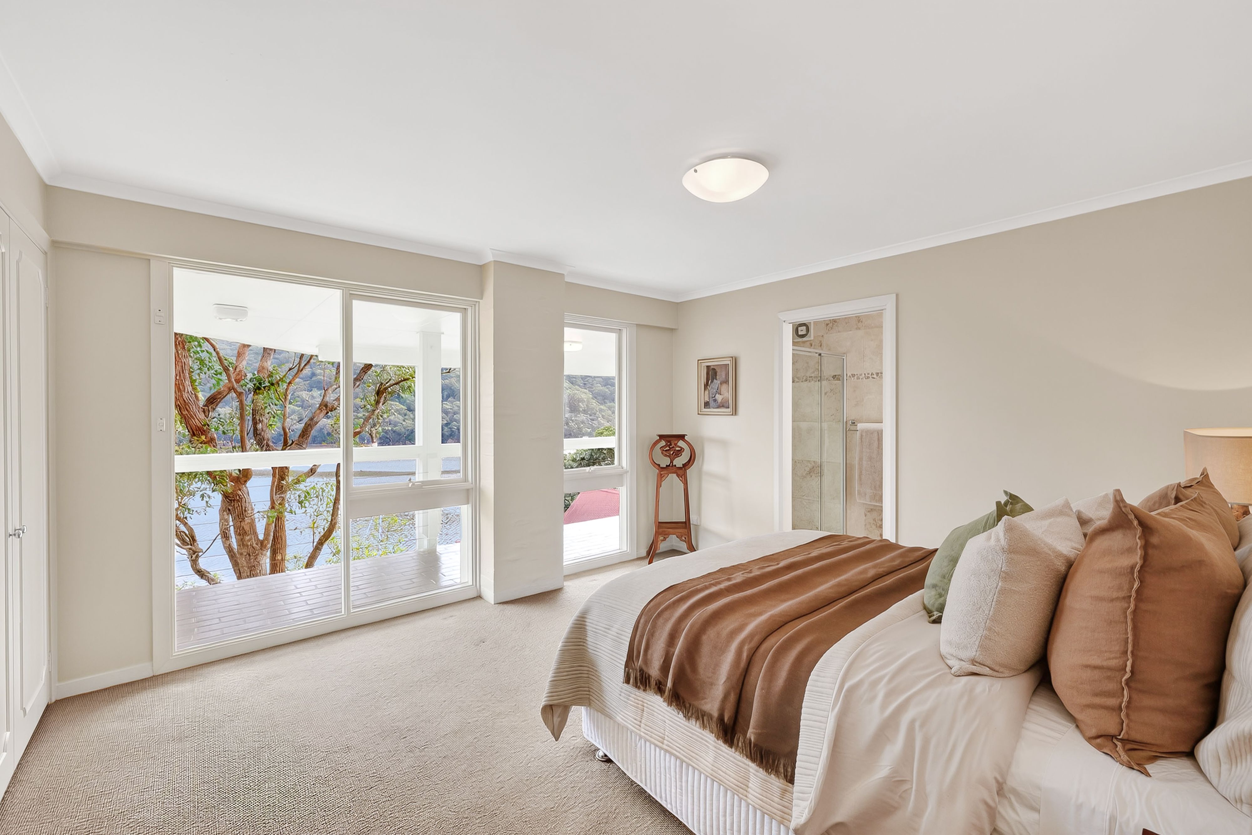 20 Cottage Point Road — photo 15 of 18