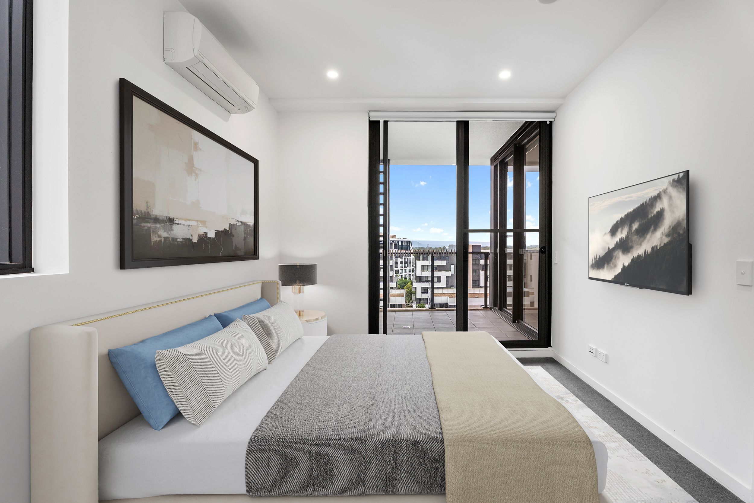 803/81B Lord Sheffield Circuit, Penrith, NSW