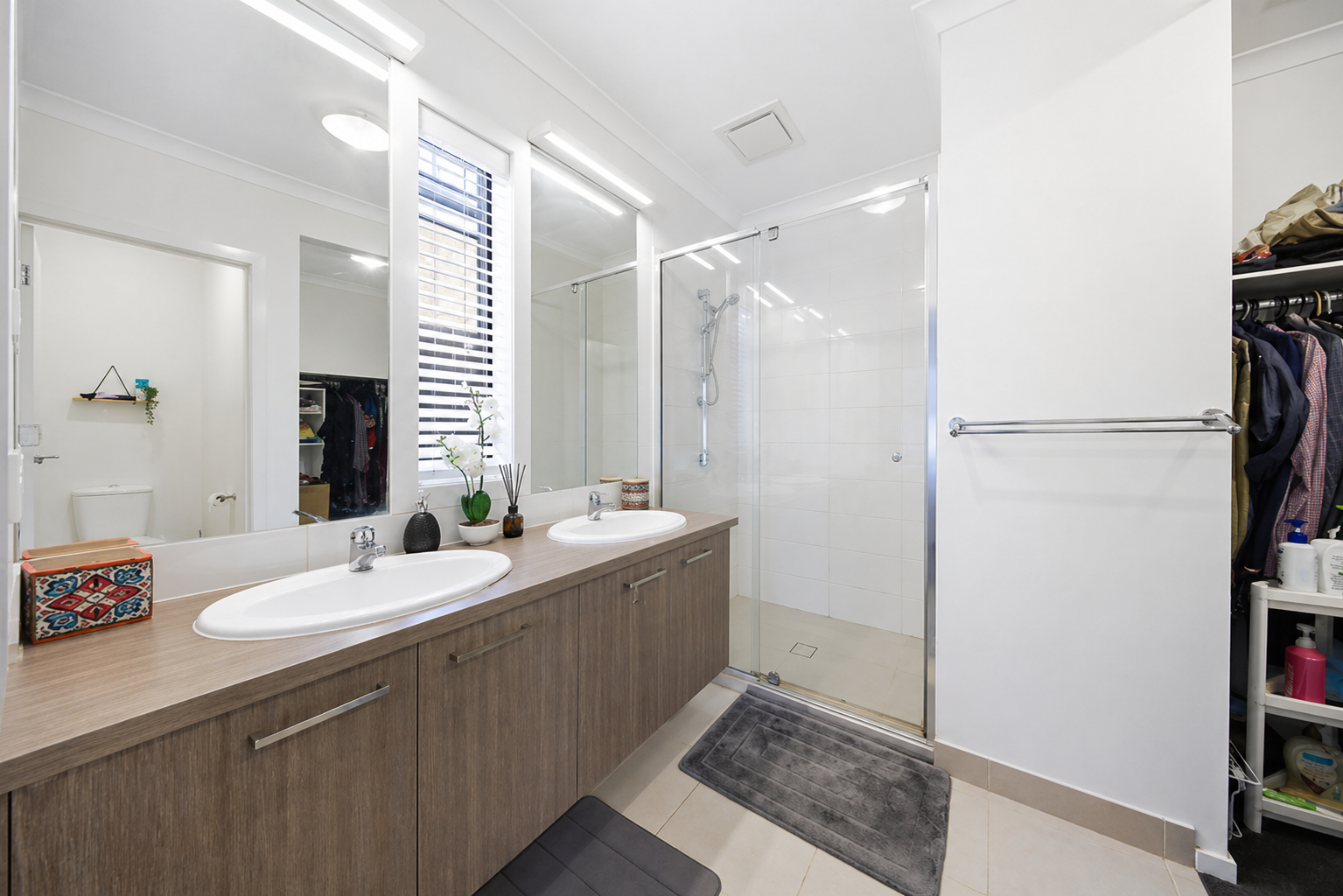 12 Dorkings Way — photo 7 of 13