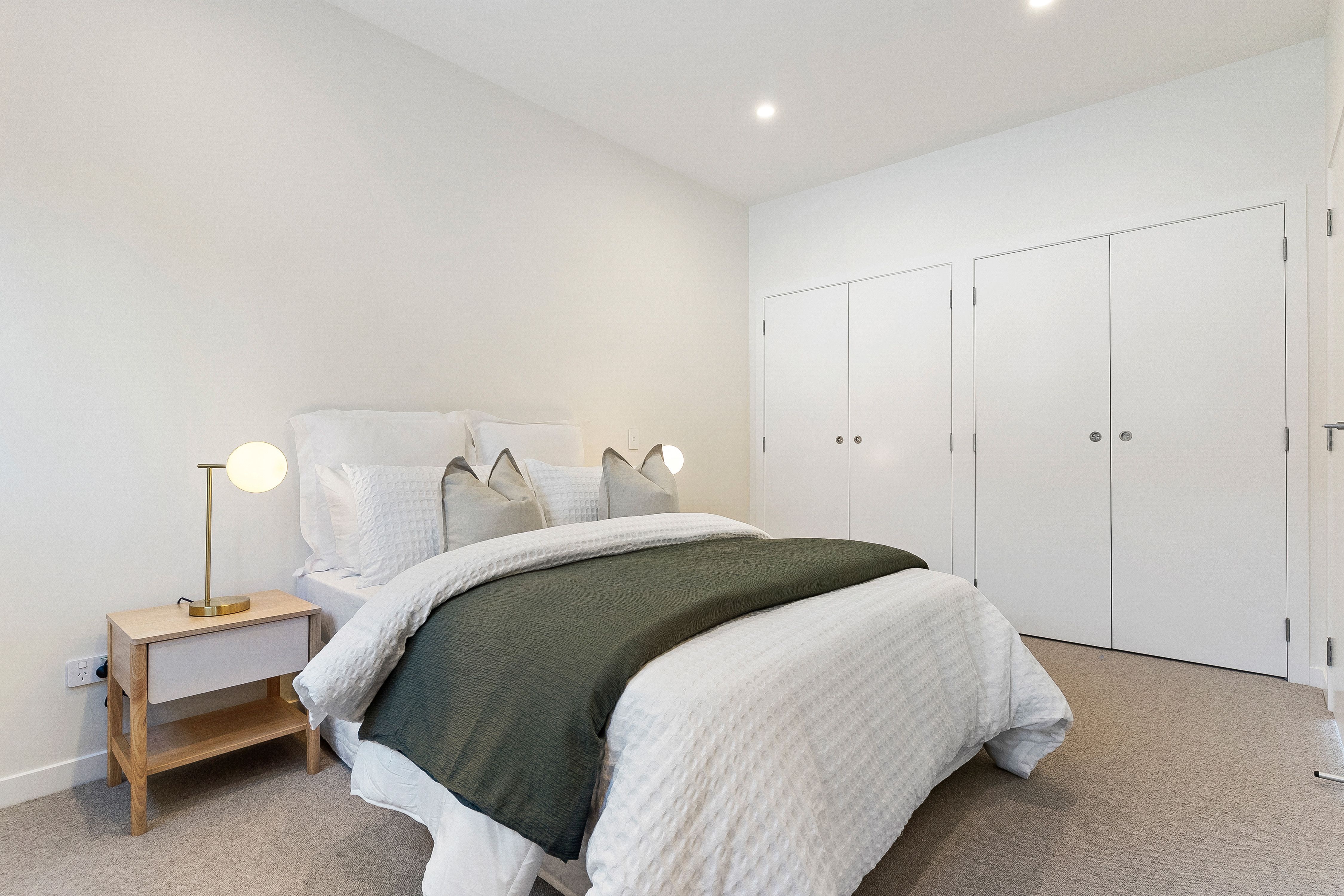 B/394 East Coast Road, Sunnynook, North Shore City