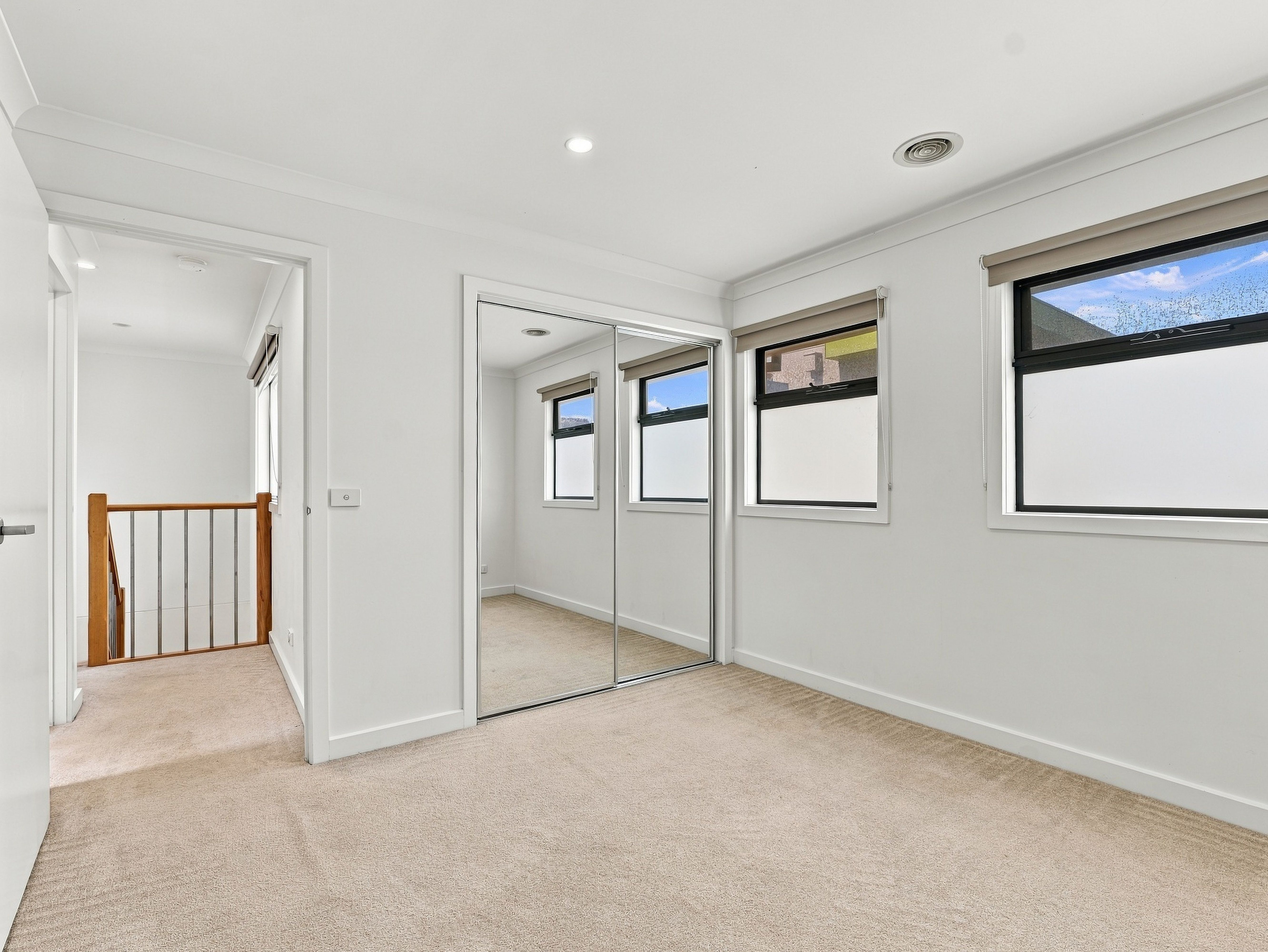 3/9 Watergum Court — photo 10 of 20