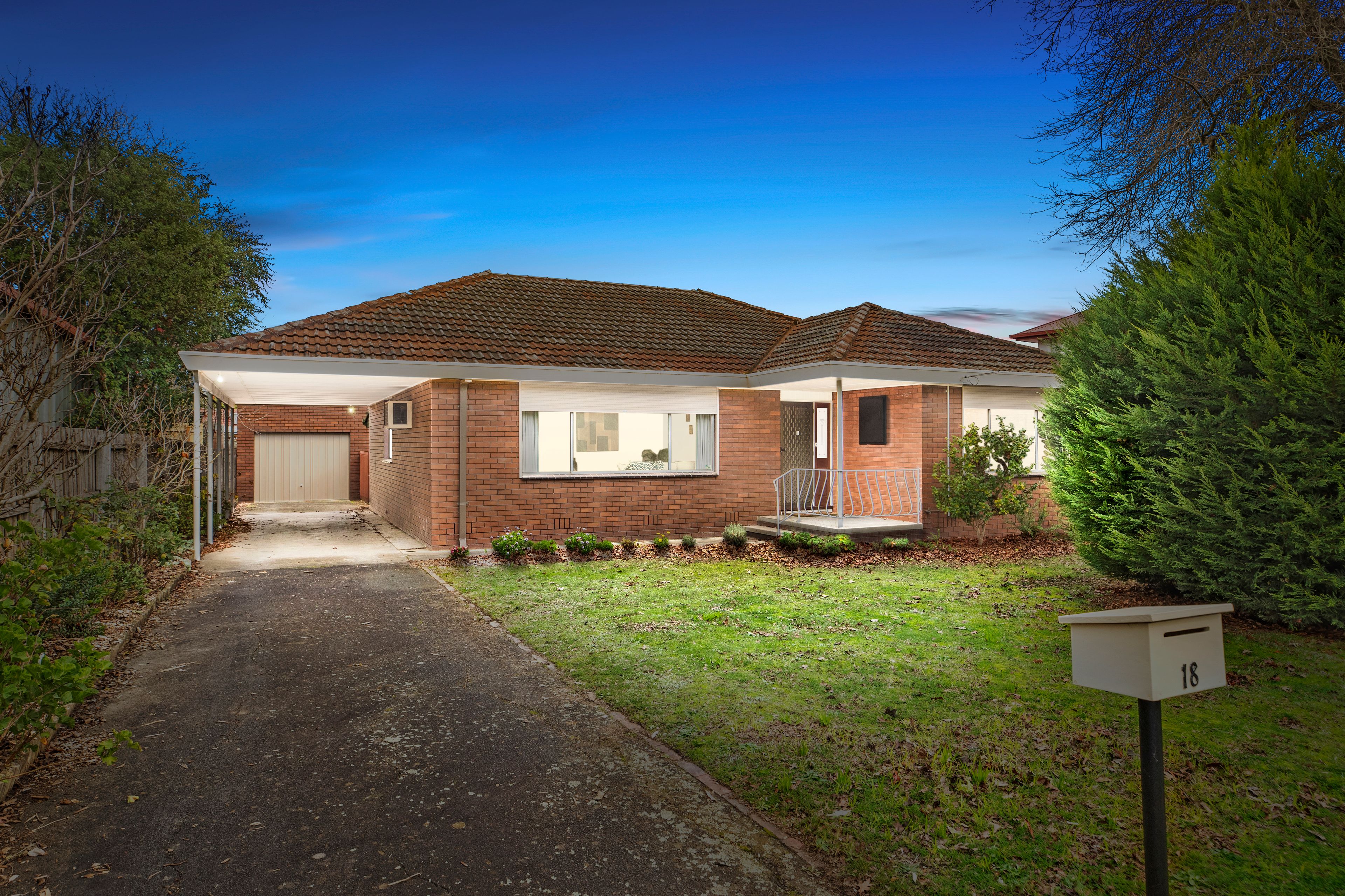 18 Bursaria Avenue, Ferntree Gully, VIC 3156 Sold House Ray White