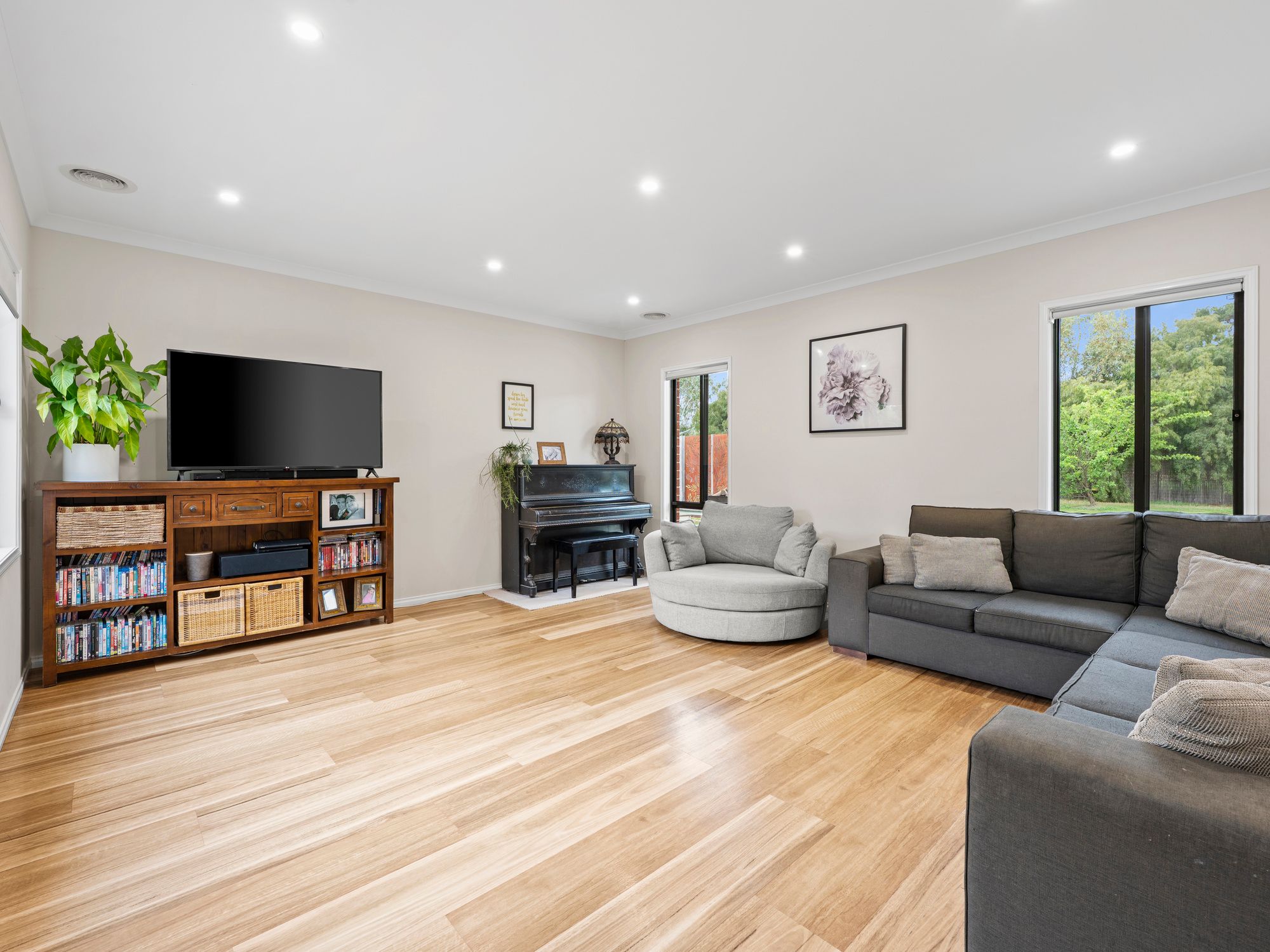 192 Malcolm Street — photo 5 of 17