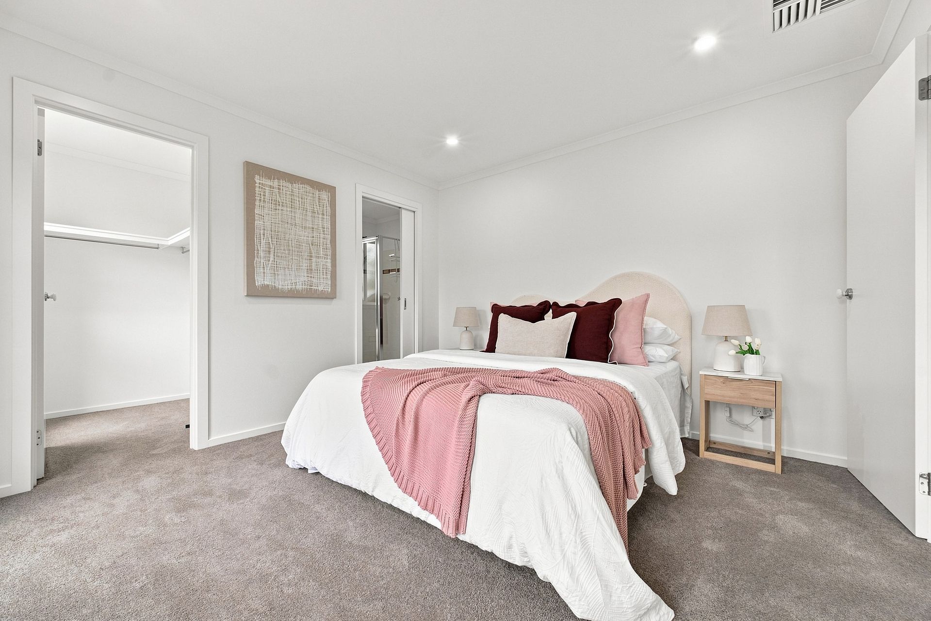 8 Ogle Way, Cranbourne North, VIC 3977