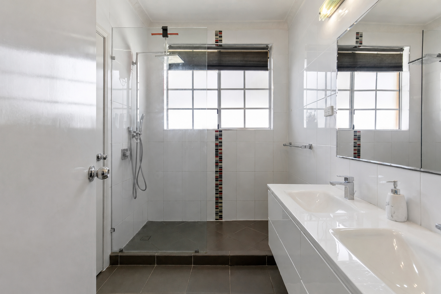22 Gilford Crescent — photo 7 of 19