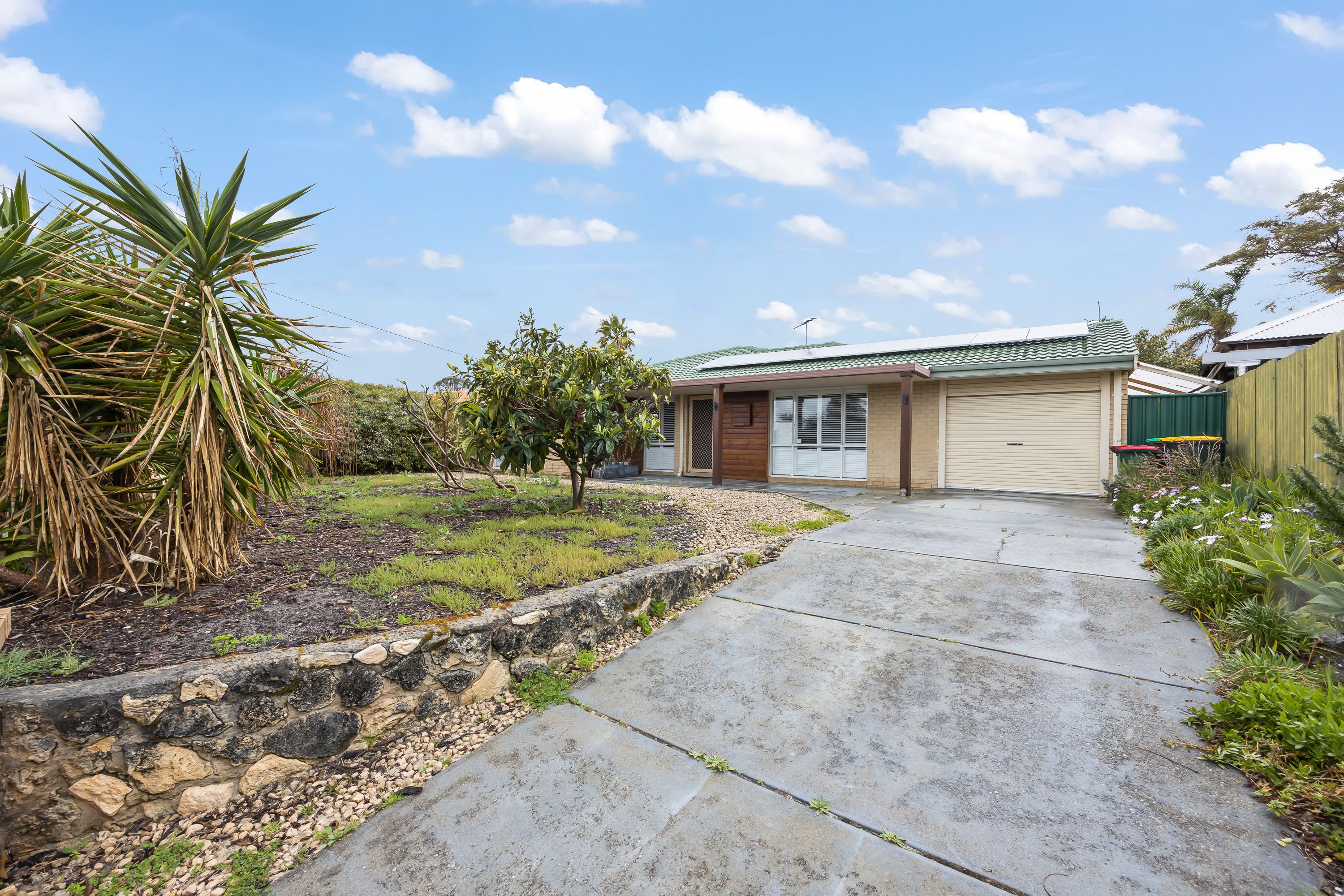 123 Warrandyte Drive, Craigie, WA 6025