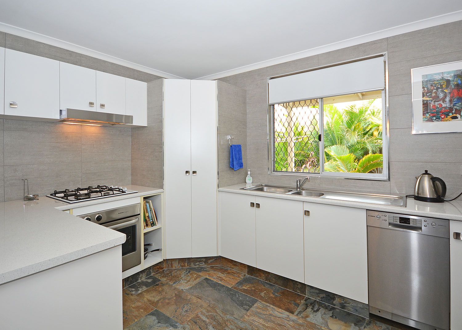 14 Shell Street, Urangan, QLD 4655