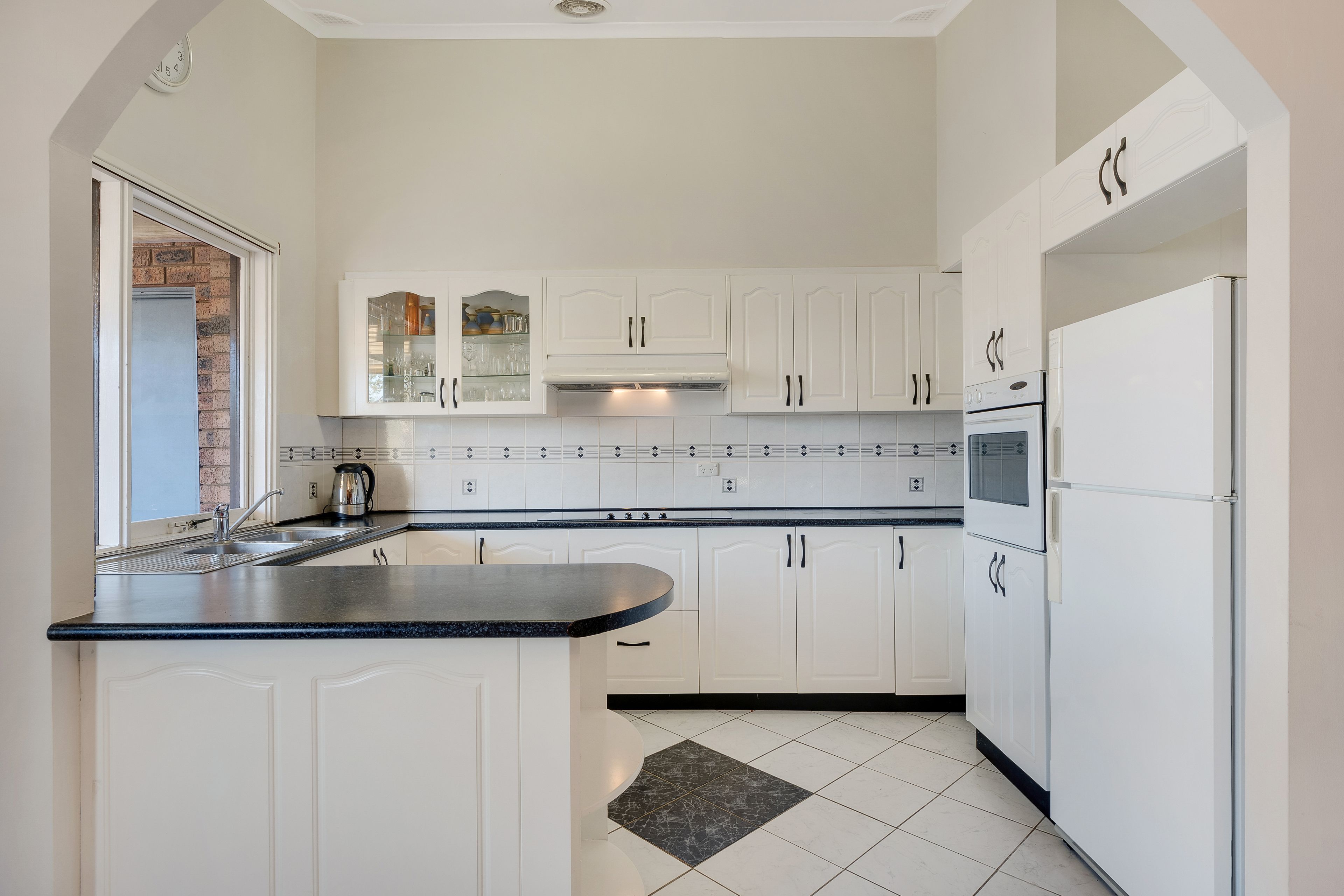 1 Huon Place, Glenfield, NSW 2167