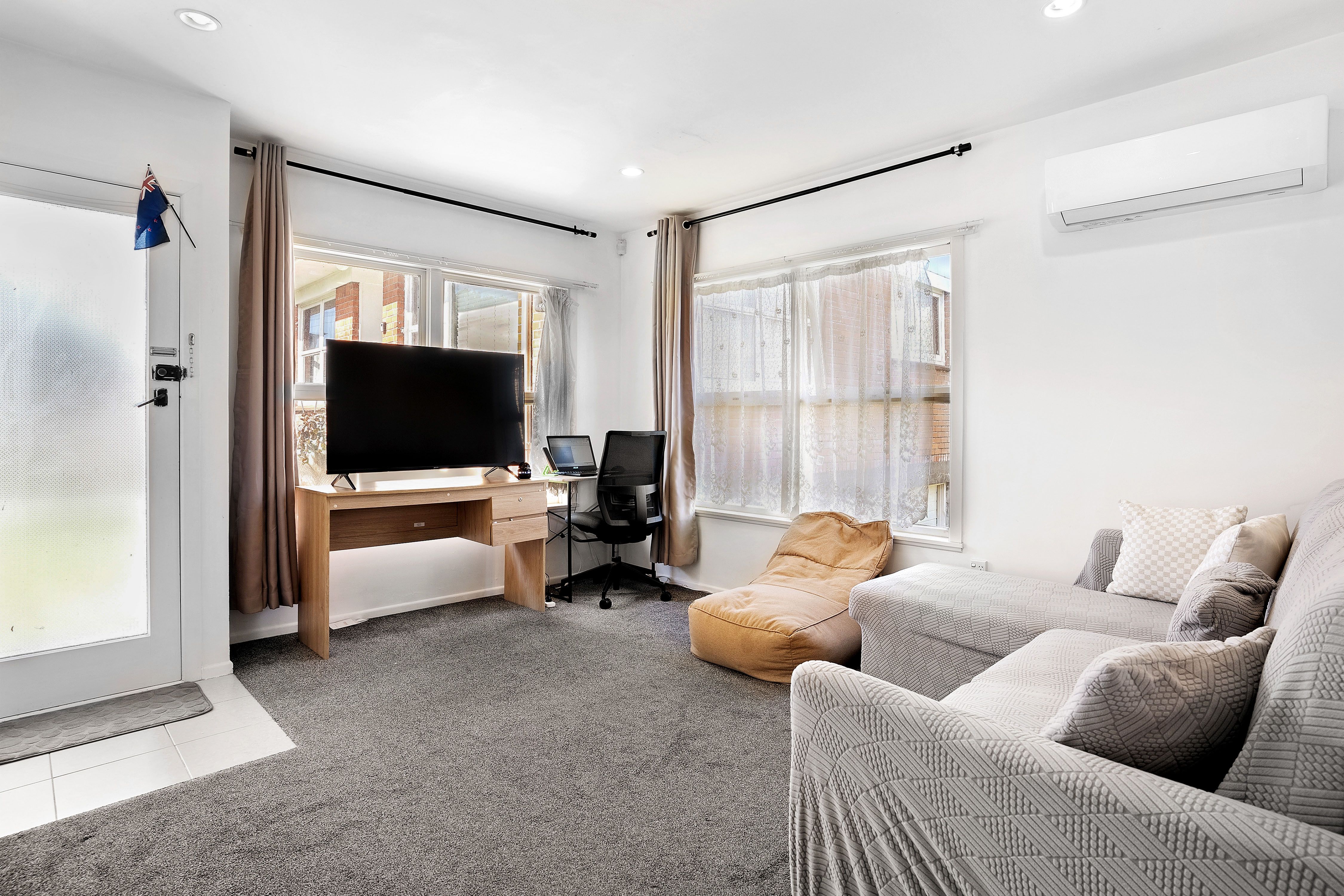 6/12 Raines Avenue, Forrest Hill, North Shore City