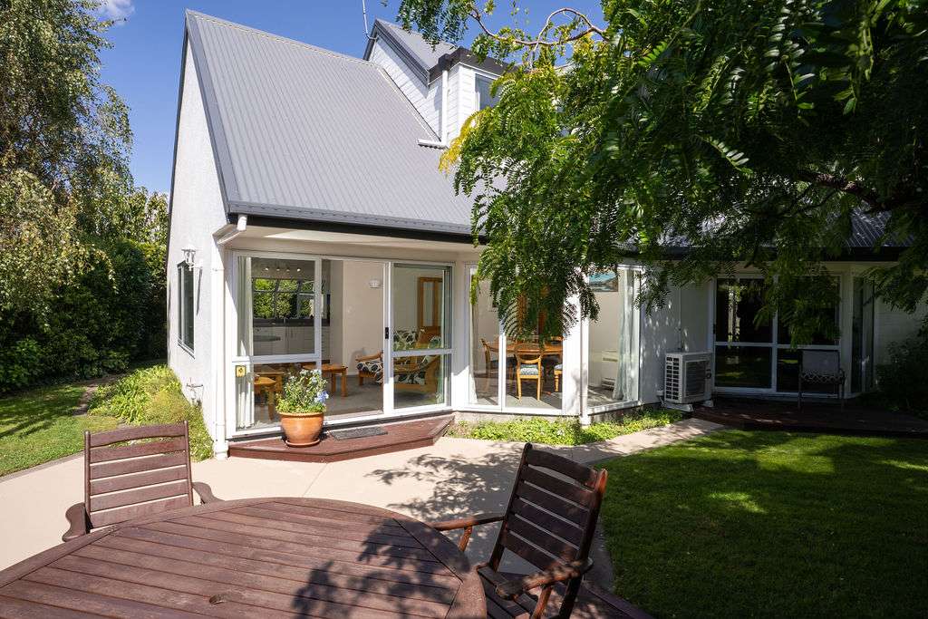 82A Withells Road photo 36