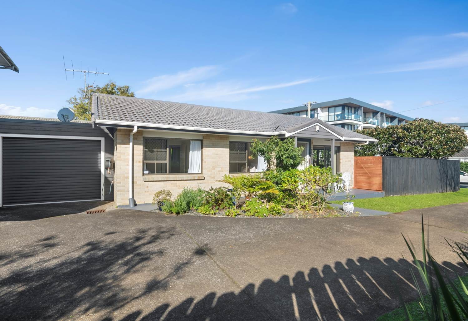 1/5 Lake pupuke Drive, Takapuna, North Shore City