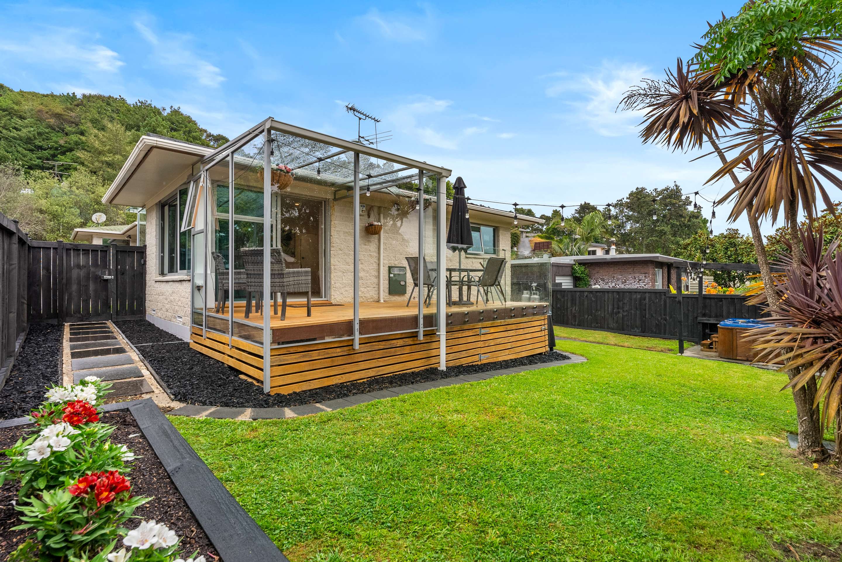 1/32 Simon Ellice Drive, Glenfield, North Shore City Real Estate