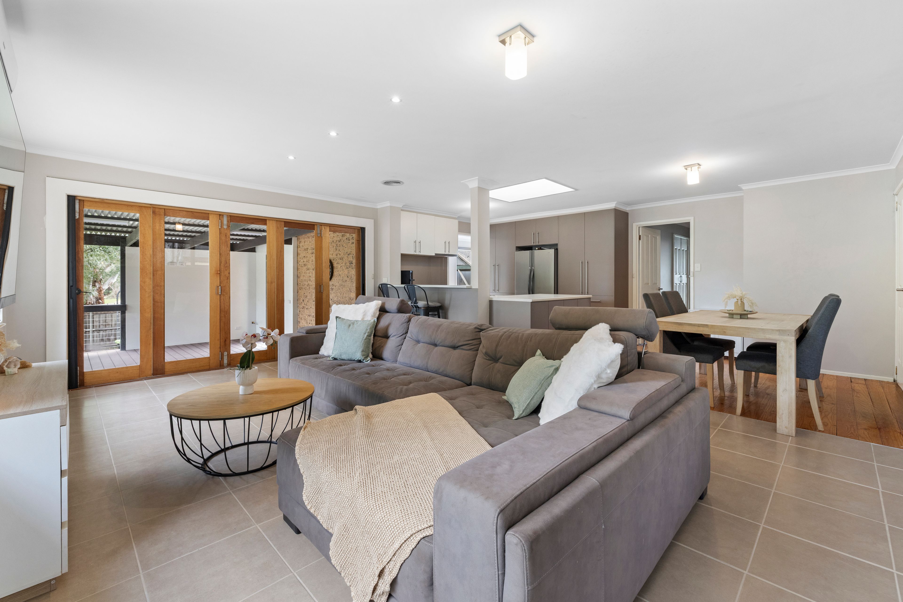 14 Redwood Court — photo 8 of 19