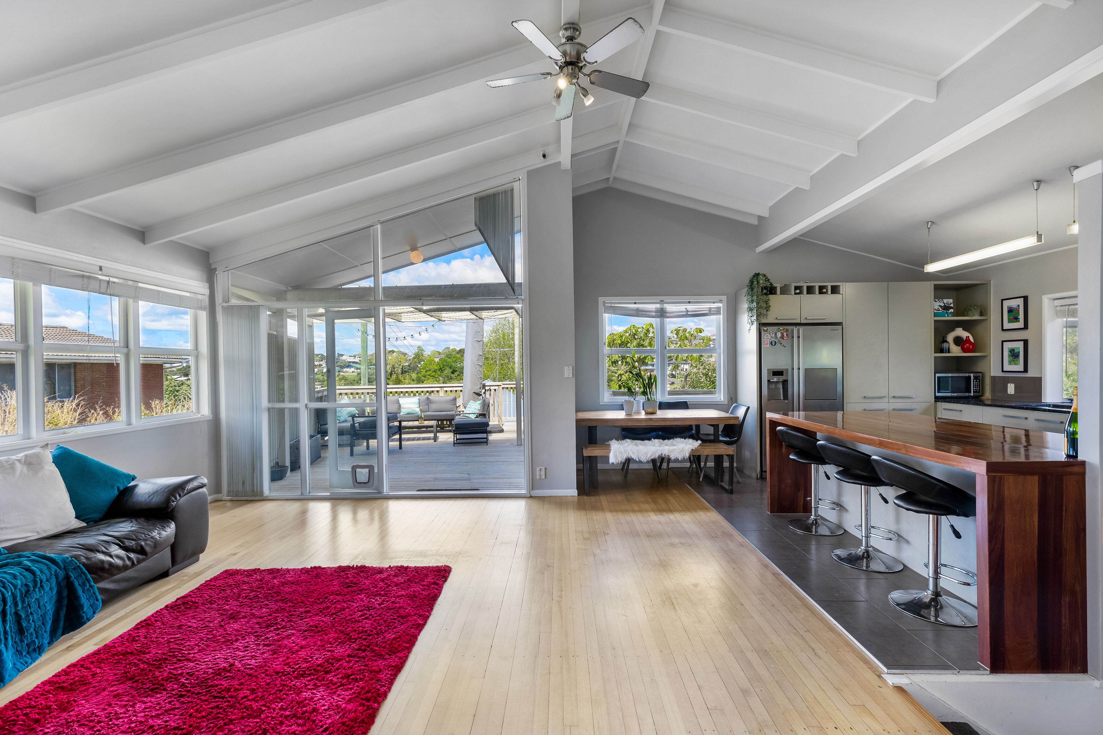 1/24 Colmar Road, Mellons Bay, Manukau City