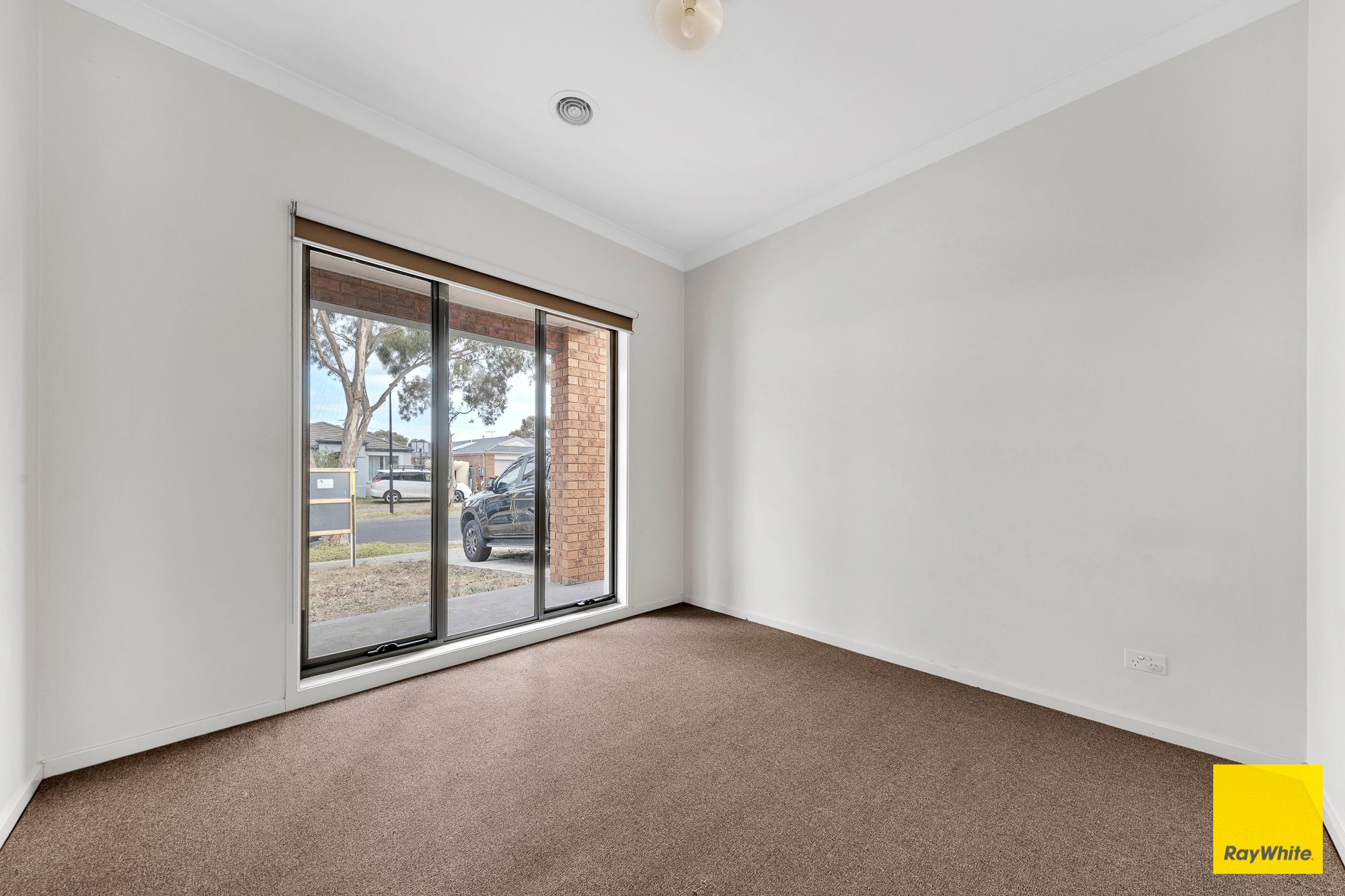 17 Pioneer Drive, Deer Park, VIC 3023