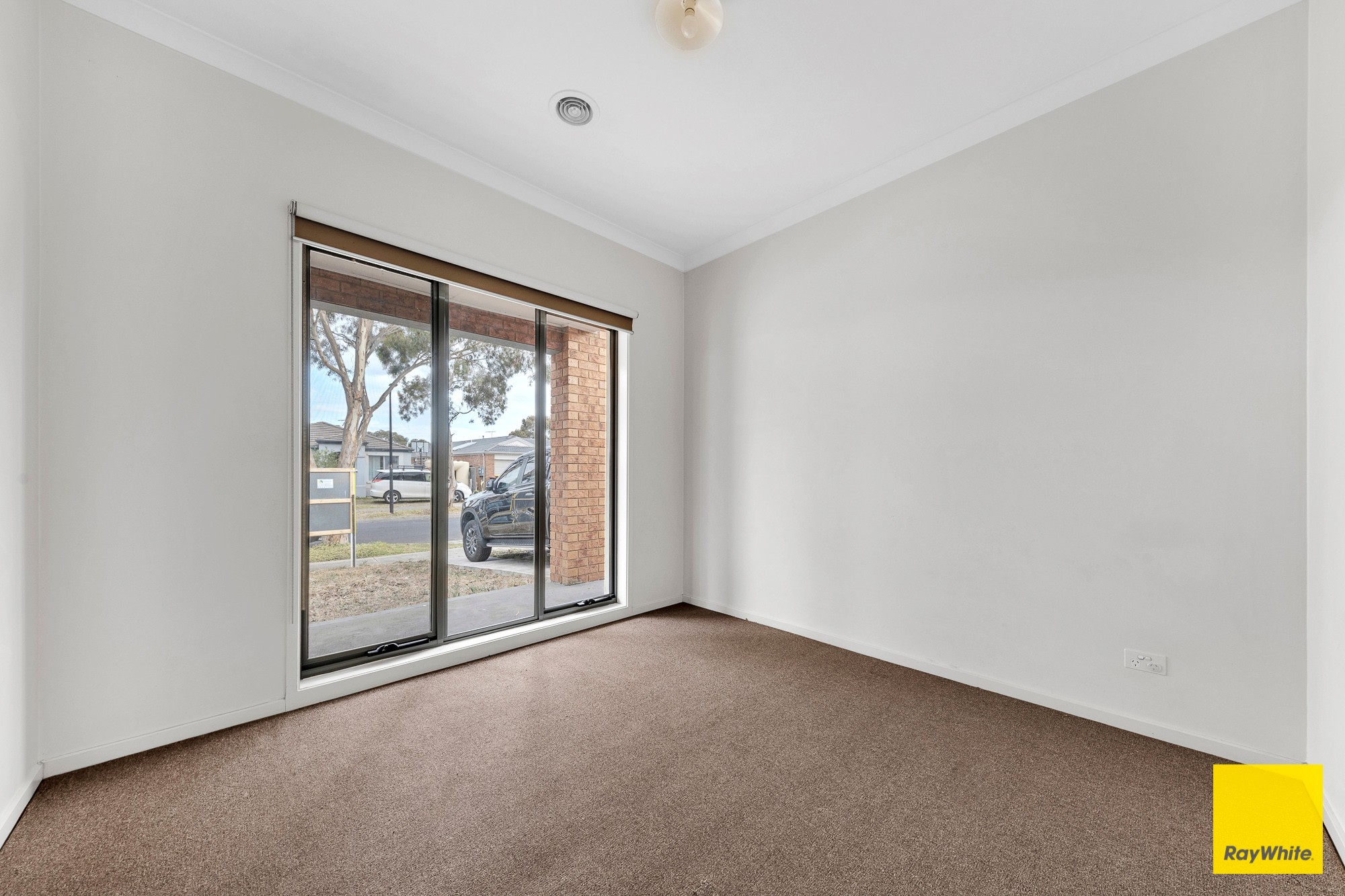 17 Pioneer Drive, Deer Park, VIC 3023