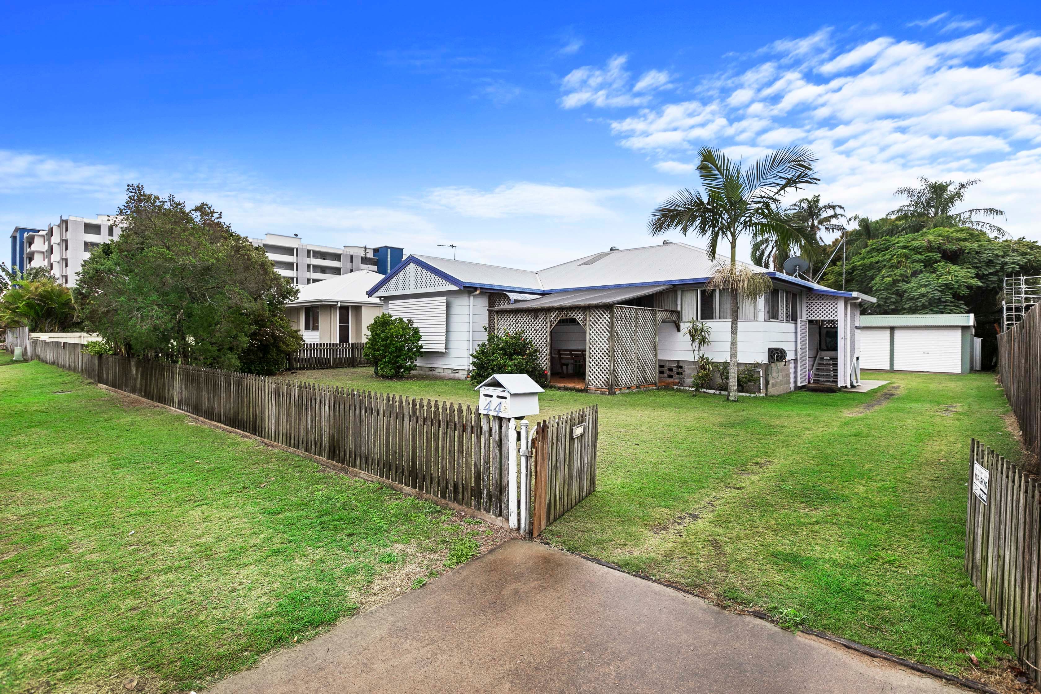 44 Hibiscus Street, Urangan, QLD 4655
