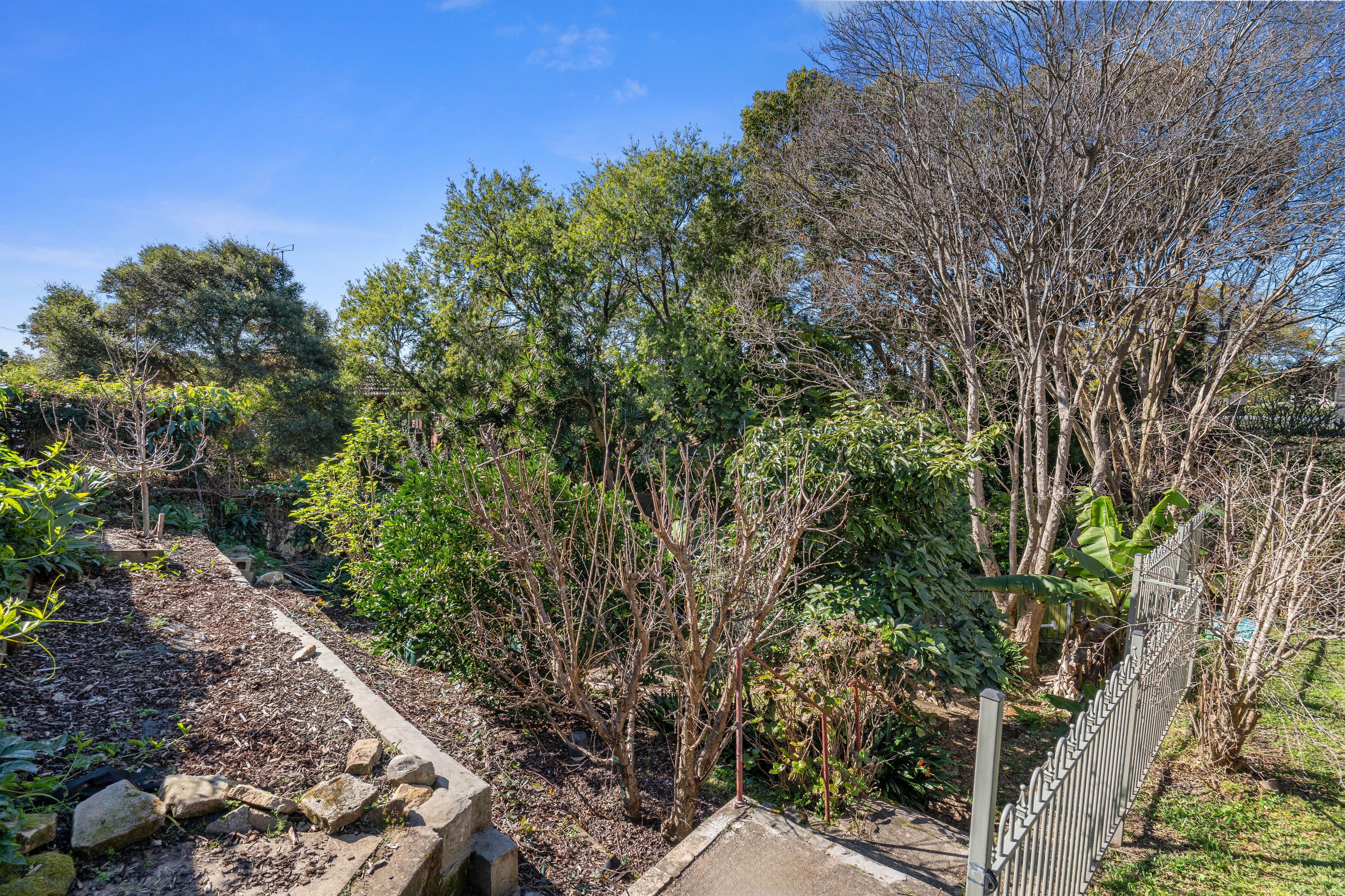 14a Laycock Road — photo 11 of 11