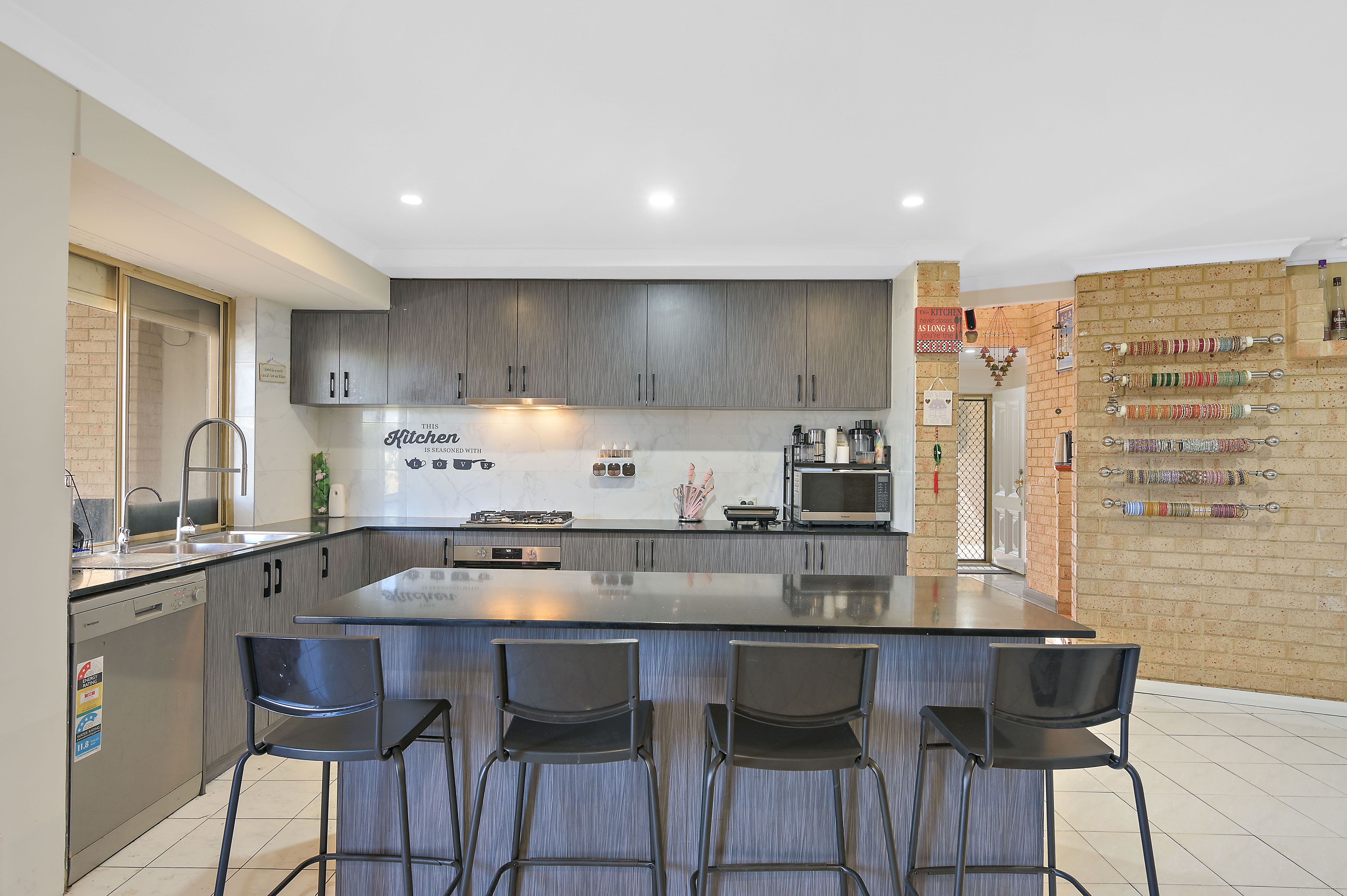7 Darling Court, Maddington WA 6109