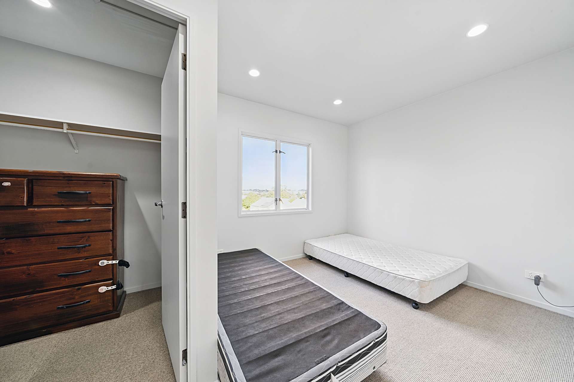 27 Winery Way photo 10
