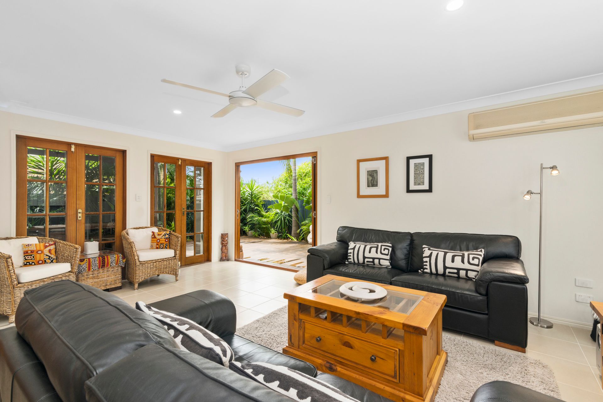 2/63 Laguna Avenue, Palm Beach, QLD 4221