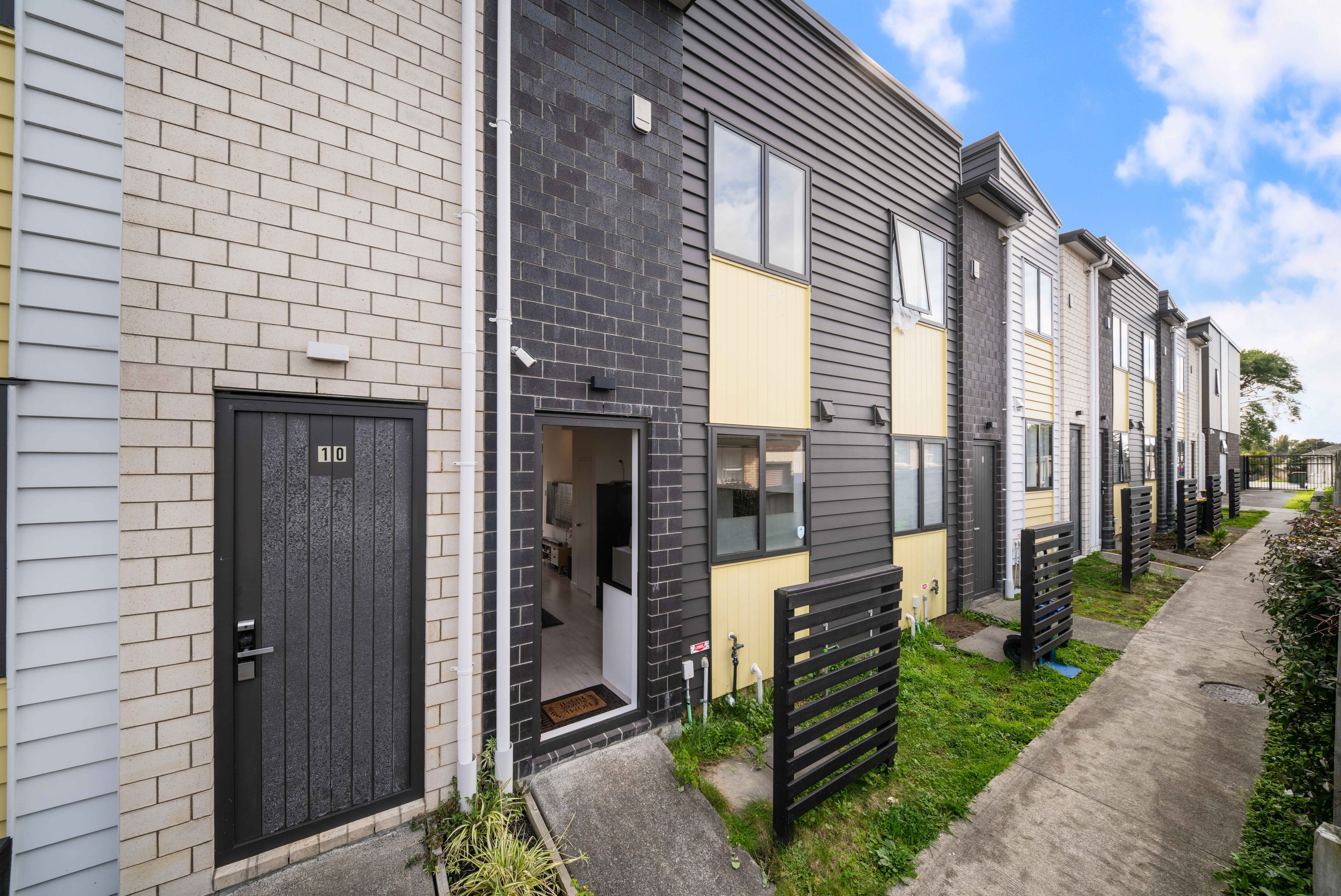 9/3226 Great North Road, New Lynn, Waitakere City