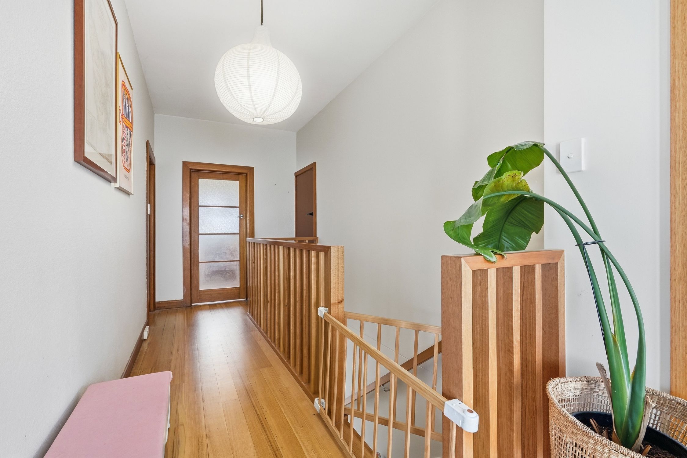 26 Lowanna Road, Lindisfarne, TAS 7015