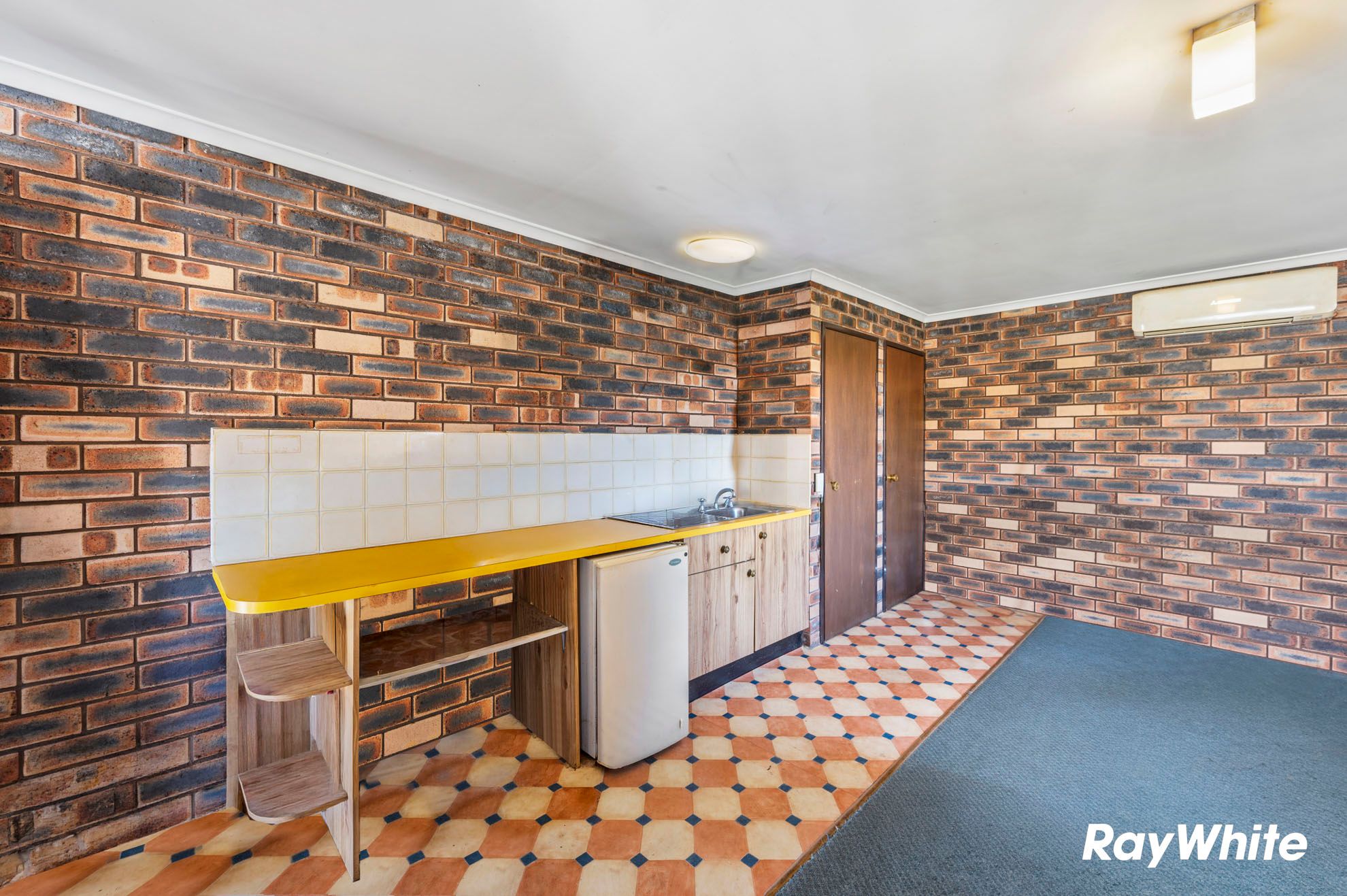 12-15/54 Beach Road — photo 11 of 26
