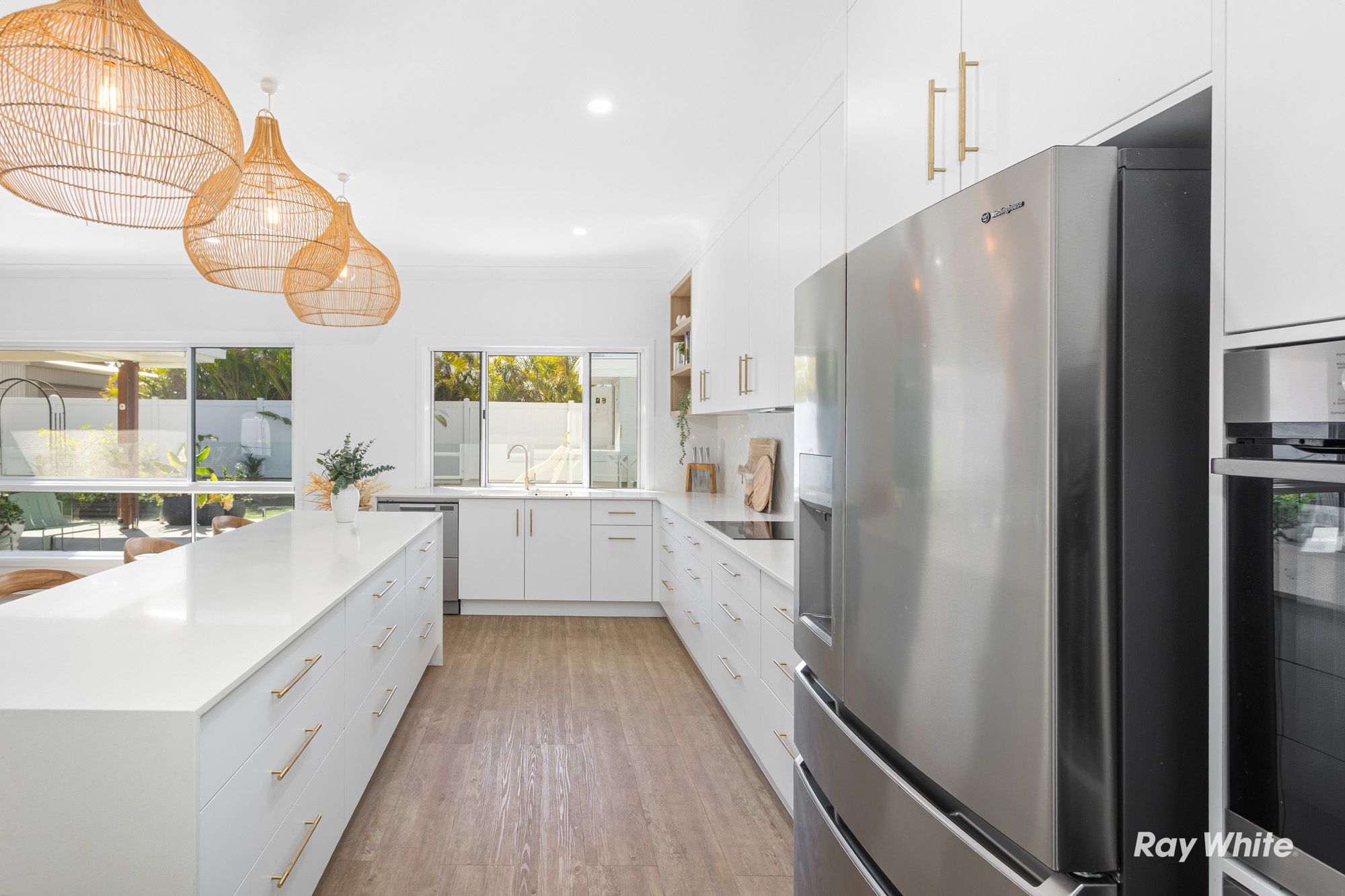 8 Conical Rocks Avenue, Pacific Heights, QLD 4703