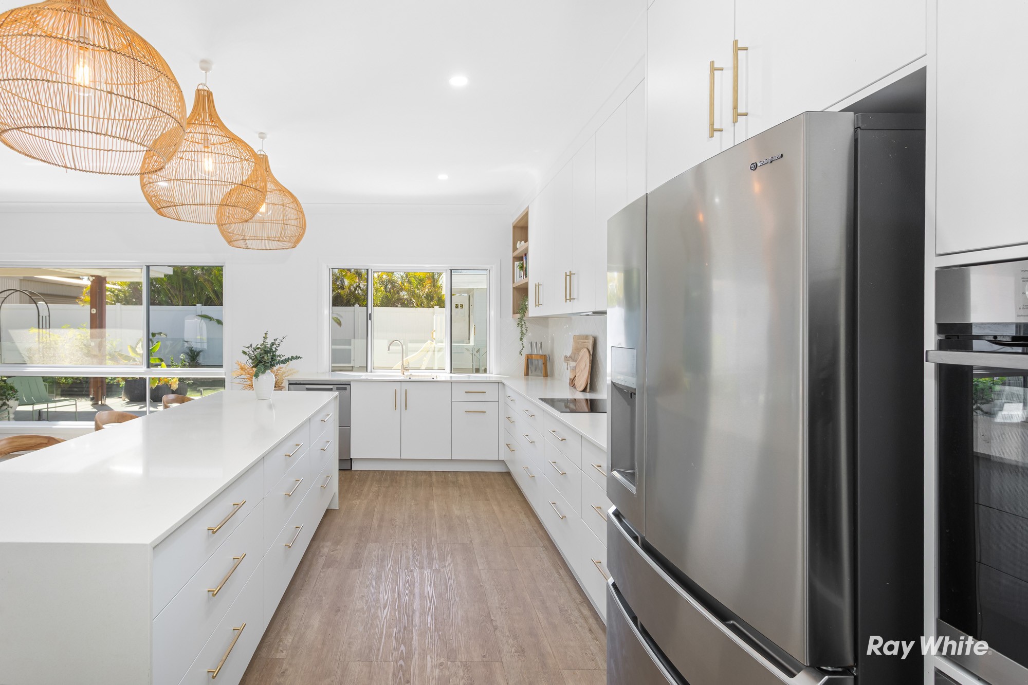 8 Conical Rocks Avenue, Pacific Heights, QLD 4703