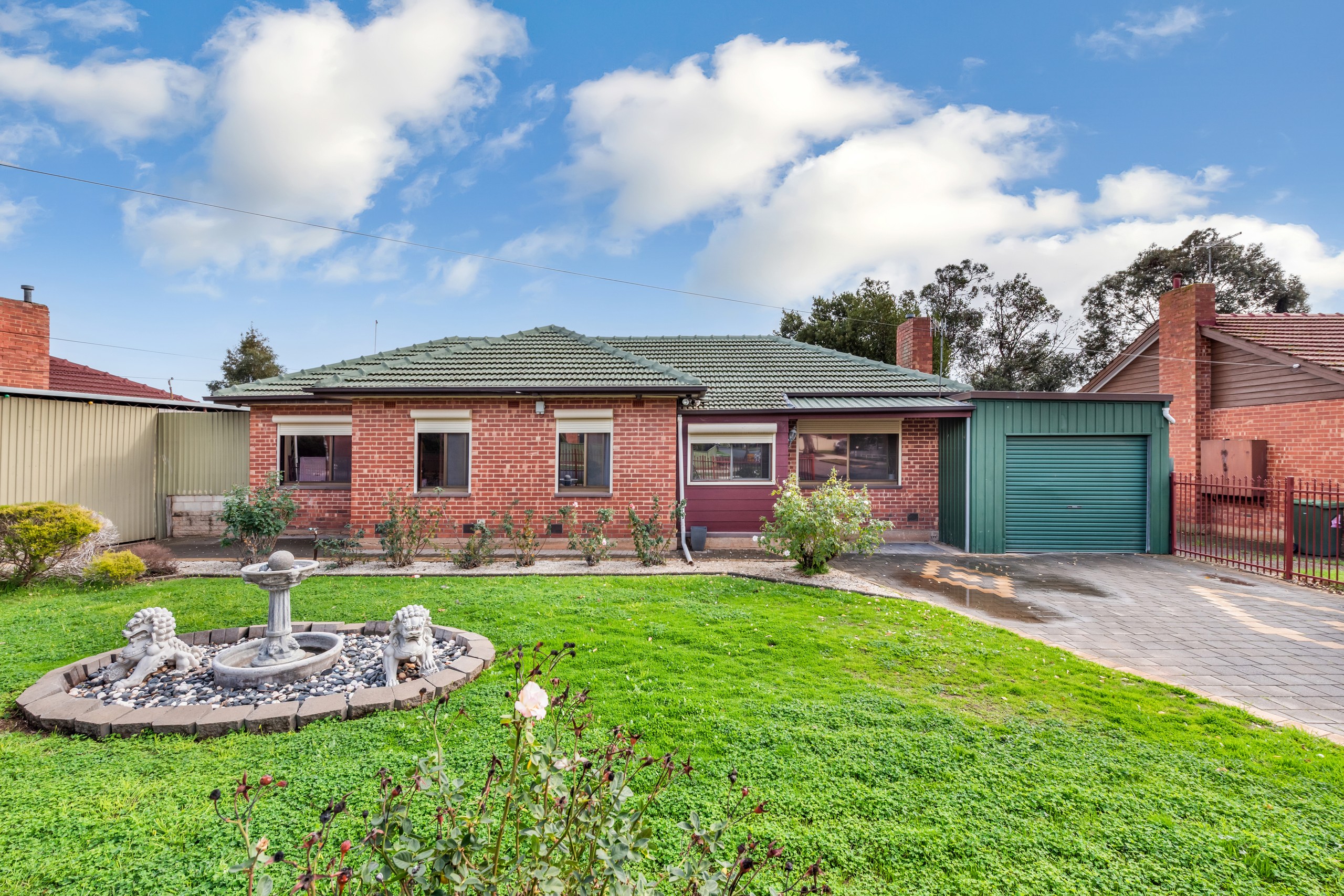 11 Crisp Road, Elizabeth Downs, SA 5113