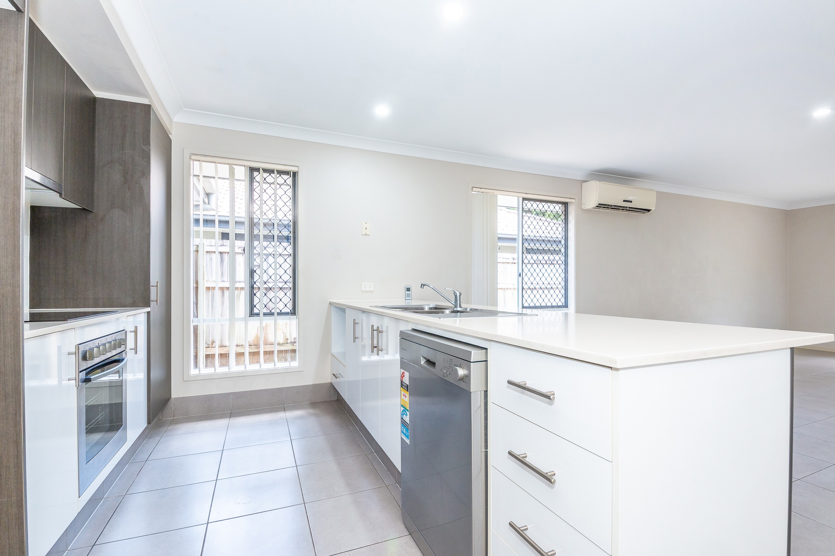 25 Melville Parade, North Lakes, QLD 4509