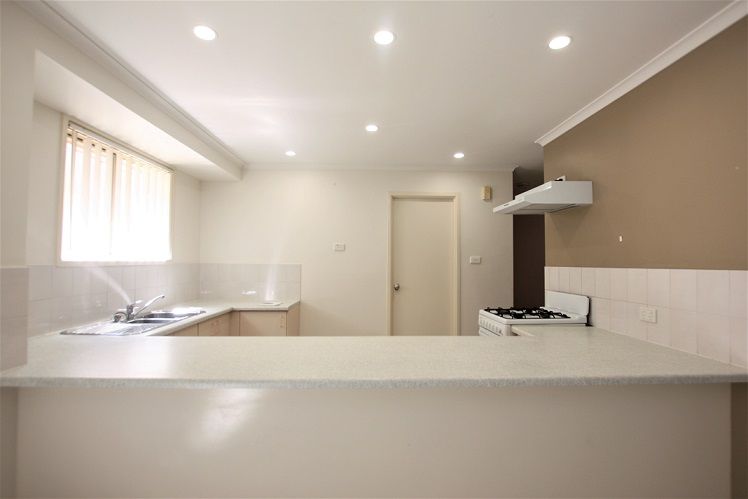 9B Pontiac Place, Ingleburn, NSW 2565