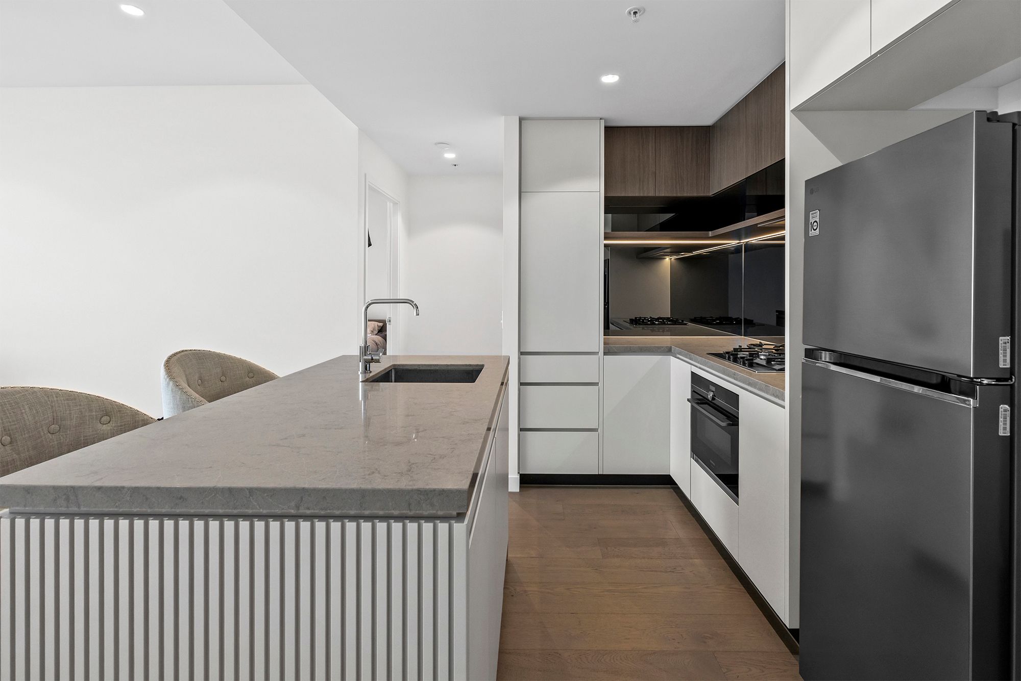 3612/8 Margaret Street — photo 7 of 27