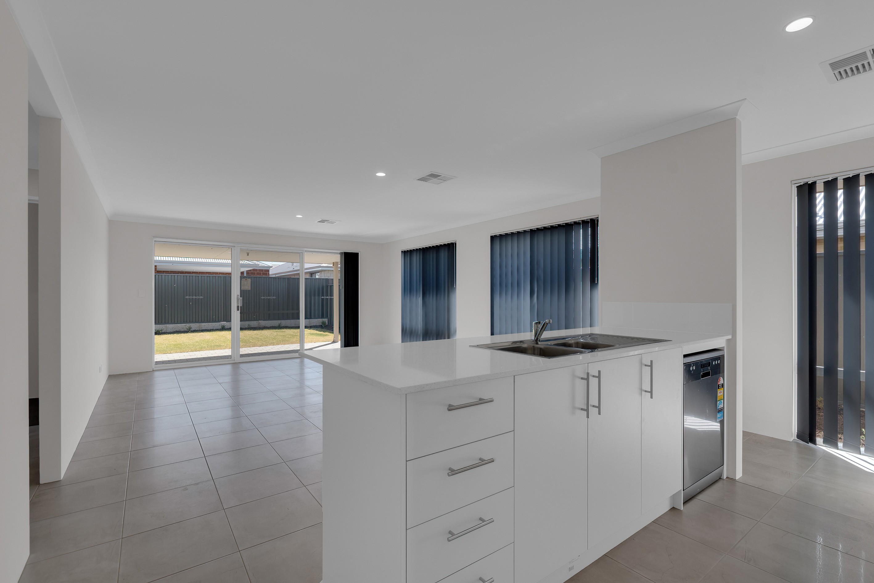 16 Swanson Loop, Coodanup, WA 6210