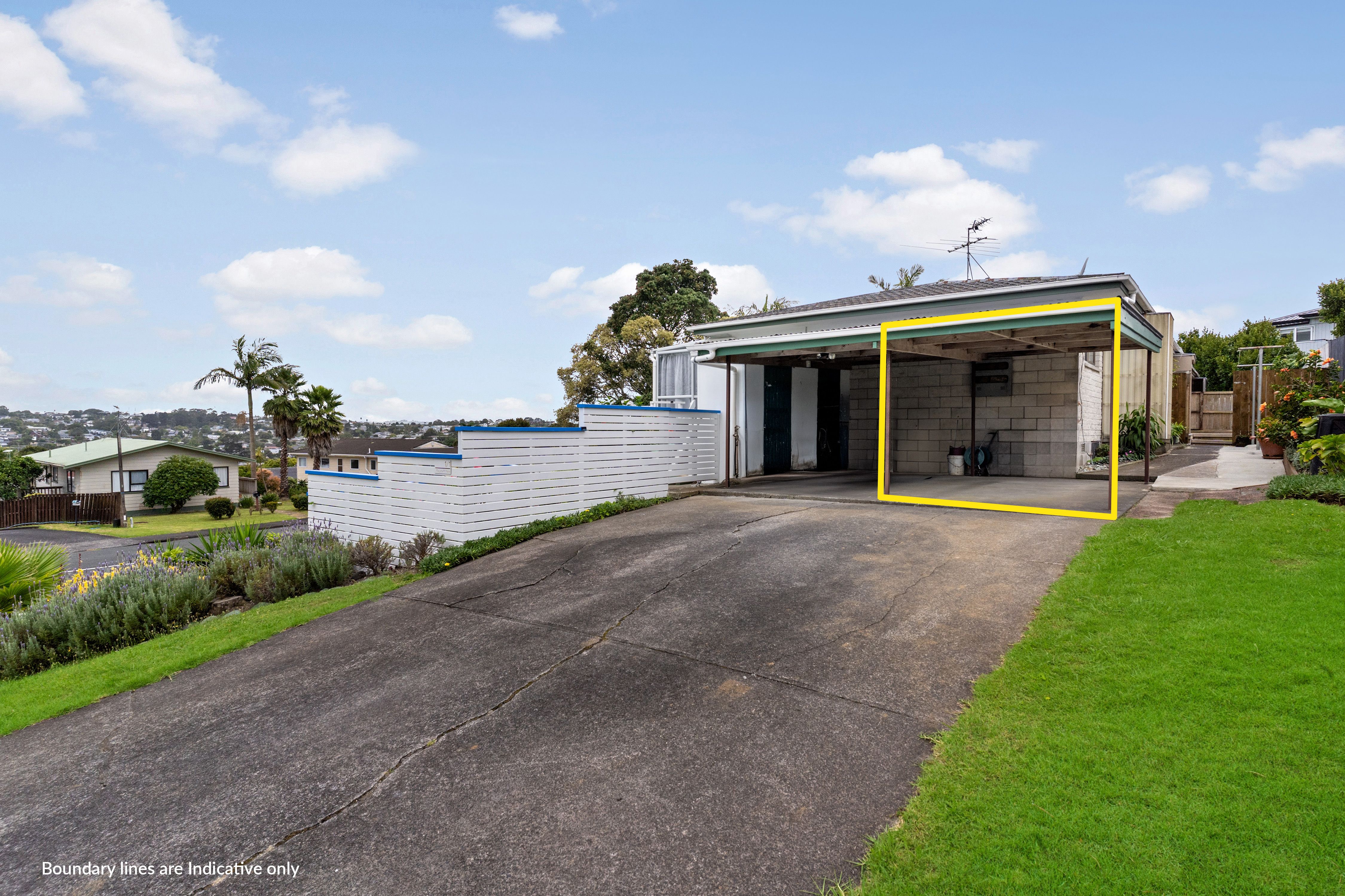 2/1 Flagstaff Place, Massey, Waitakere City