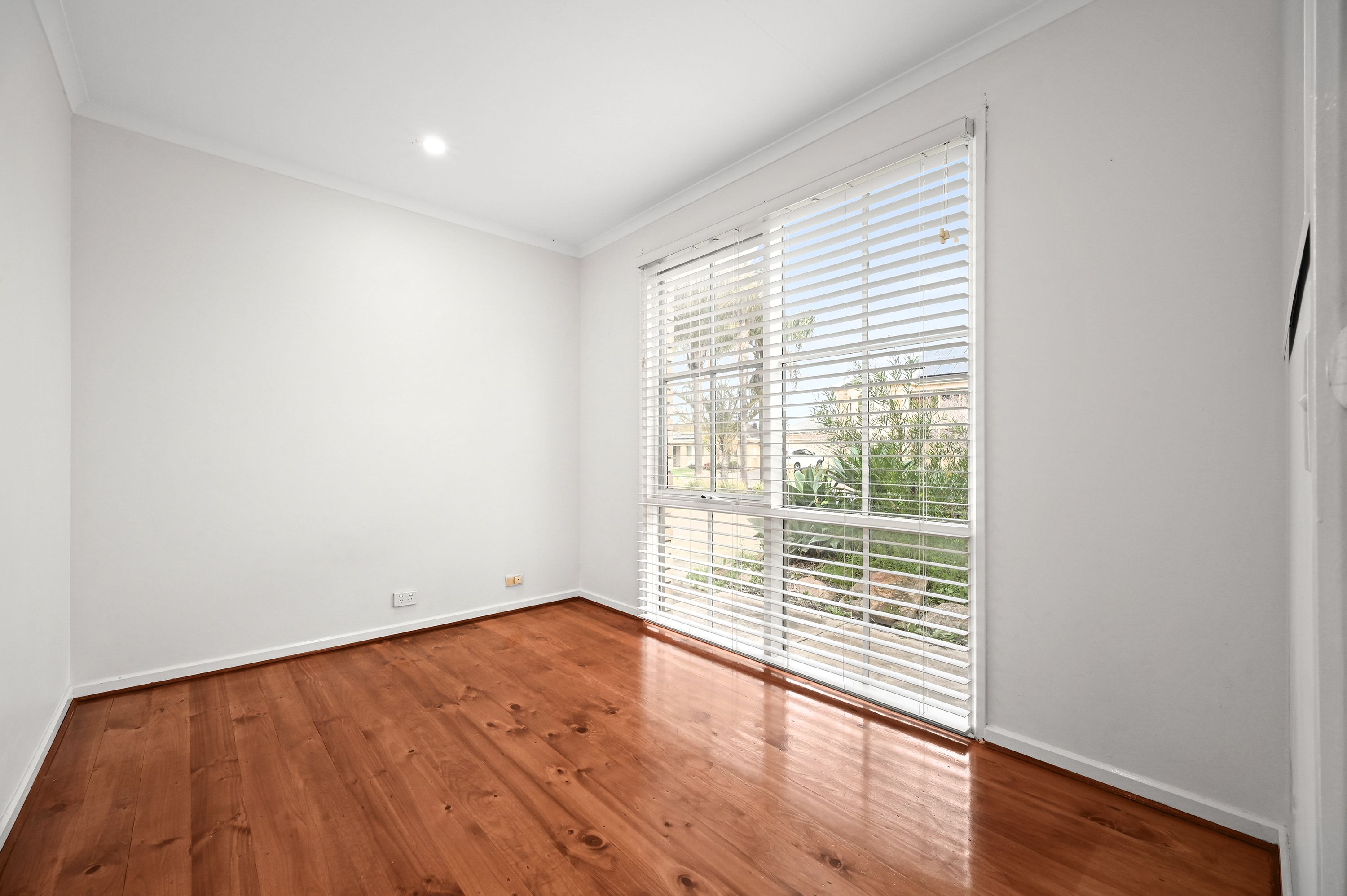 33 Seaspray Avenue — photo 14 of 24