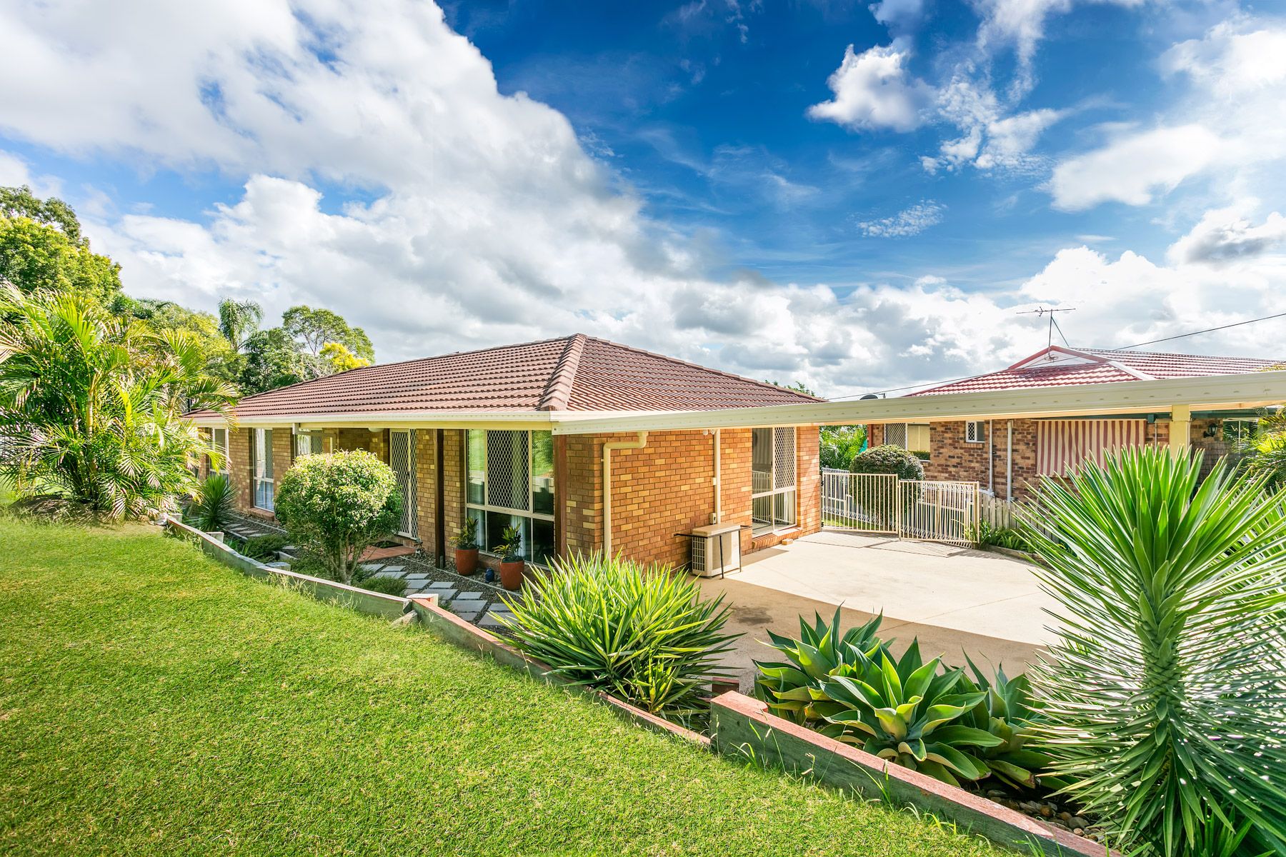 50 Wantana Crescent, Edens Landing, QLD 4207