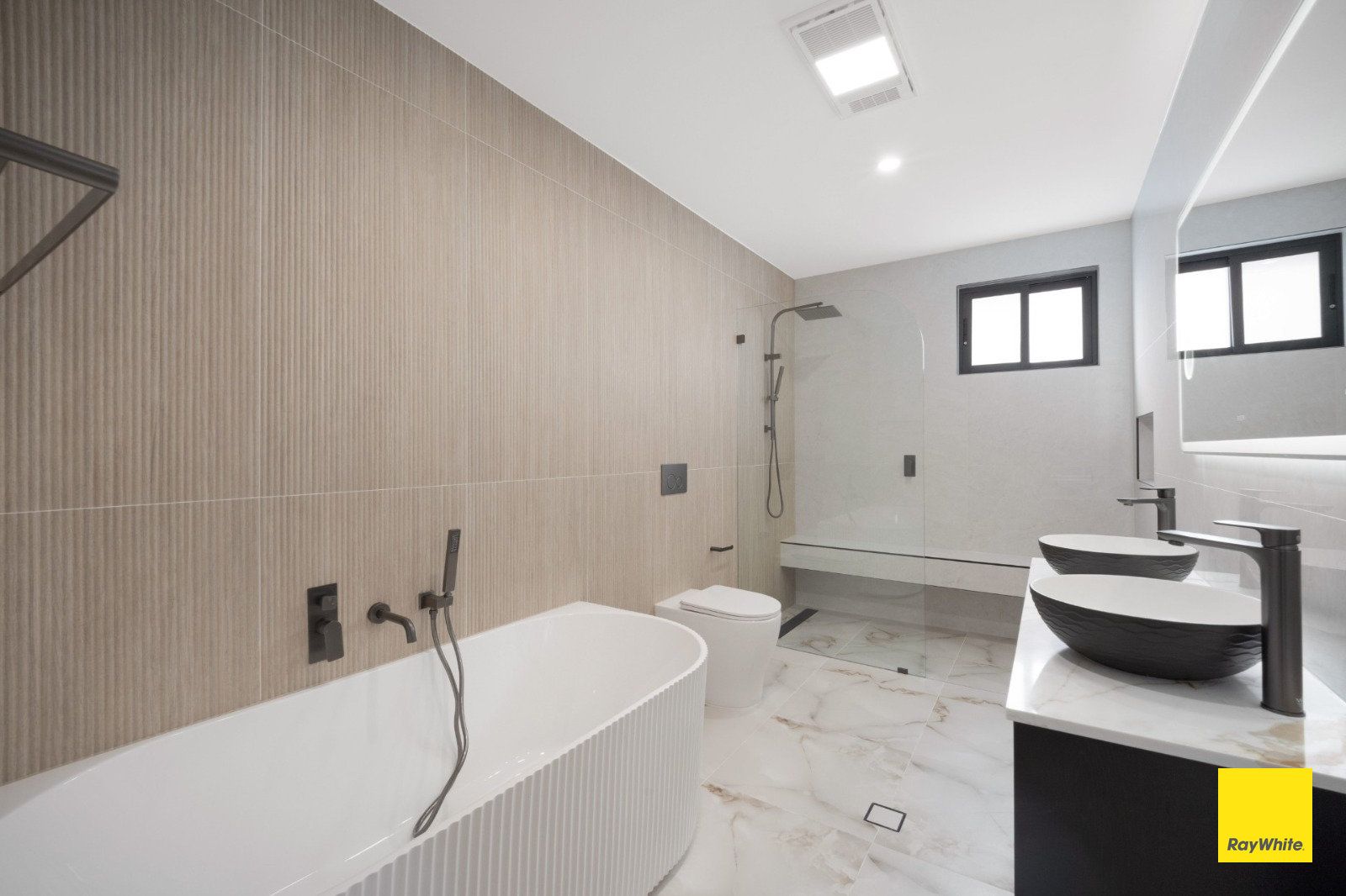 27A Strickland Street — photo 9 of 11