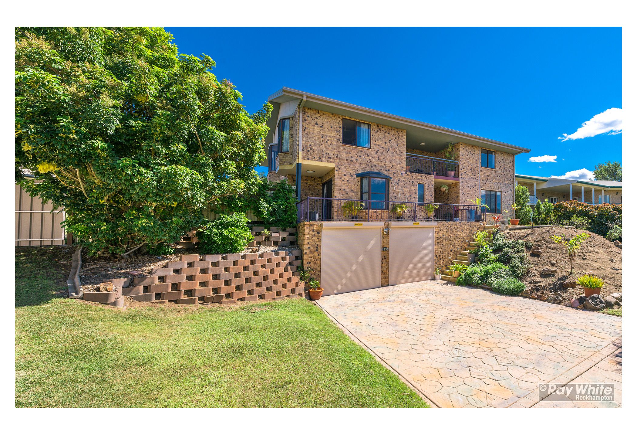 15 Hutcheon Street, Kawana QLD 4701